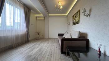 https://images.proimobil.md/S7LJi6NfPqJeBEvUoI_qFqFyNhlCJJwdCUDFqnQailA/resize:fill:350:198:1/gravity:ce/bG9jYWw6Ly8vZXN0YXRlL2xyLzBiMzM0YmQxLTgyMTgtNGFiZC04ZTE0LTQ5YTE0NGM1MWIwOS5qcGVn