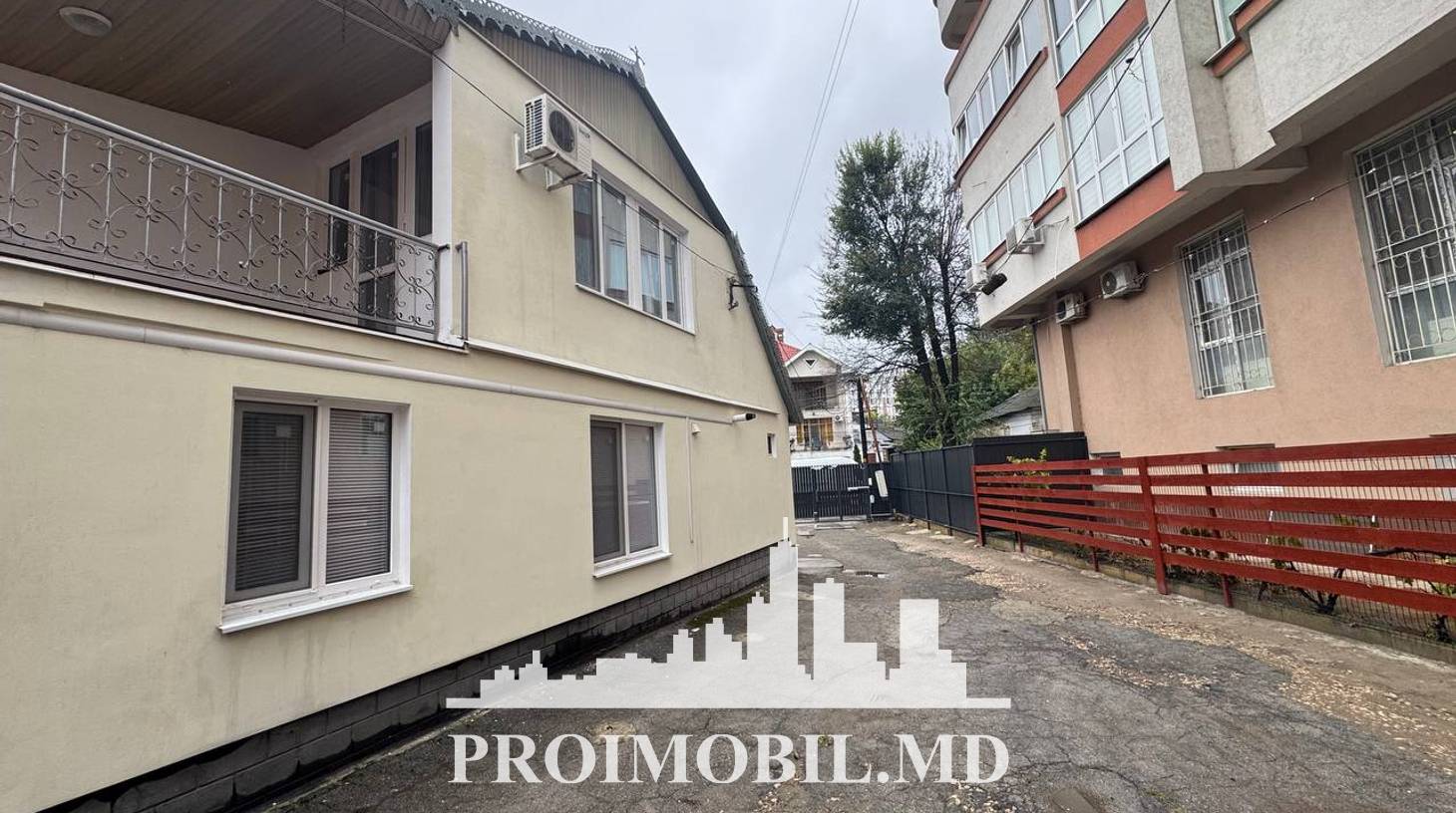 https://images.proimobil.md/SA8N-nVN5EdIngaIufXRt5rZwenxQbTmomaa0bP9zPQ/watermark:0.75:so:0:30:0.39/resize:fill:1460:816:1/gravity:ce/bG9jYWw6Ly8vZXN0YXRlL2xyLzZjNjg1MGVmLWYzNDAtNGYxNC1hNzI2LTljZjMwZjIzZGY1Mi5qcGVn