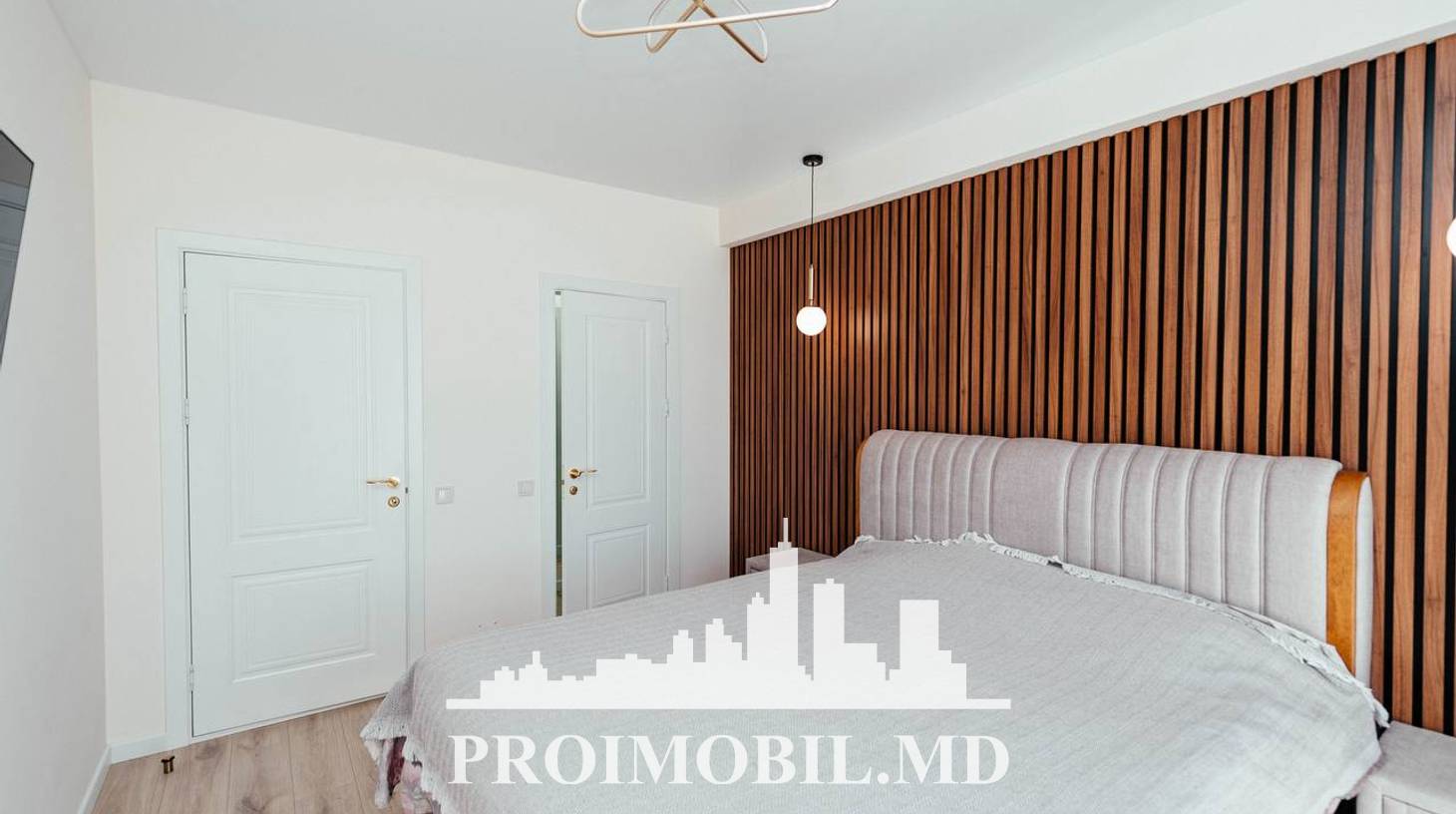 https://images.proimobil.md/SCqzZhbt9HEoIRhy0vpPqcgOWuDwmOntRkODWFXPsJs/watermark:0.75:so:0:30:0.39/resize:fill:1460:816:1/gravity:ce/bG9jYWw6Ly8vZXN0YXRlL2xyL2ZmYzU1NTlmLTgxMWMtNGMwYi04ZGZhLWRlYTUxYjYwYjJmYi5qcGVn
