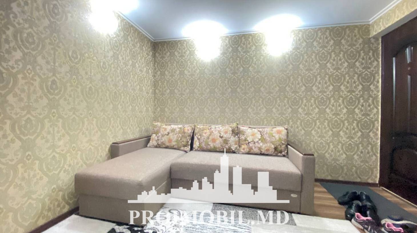 https://images.proimobil.md/SI4FKOIwsMV6jYxvHIdjam8W6Bn2ORaro7u5ViebtbA/watermark:0.75:so:0:30:0.39/resize:fill:1460:816:1/gravity:ce/bG9jYWw6Ly8vZXN0YXRlL2xyL2MyOWE0MTQxLWQ4MzMtNDA1Yi04ZTUyLWY5ZmMwZjdlOTI4NS5qcGVn