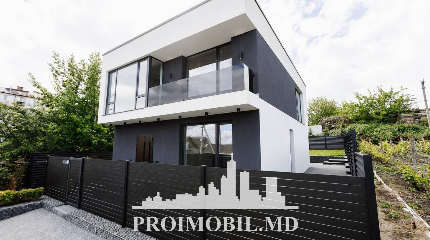 https://images.proimobil.md/SOQXAyyNRchU6mCQkgIeuwozU2ms6rNl3CS8gP1esfo/watermark:0.75:so:0:30:0.39/resize:fill:1460:816:1/gravity:ce/bG9jYWw6Ly8vZXN0YXRlL2xyL2ViZjUxYzE3LTczNjUtNDdjZi05ZDhkLTI1MTQ3MGQ5ZDAyYi5qcGVn