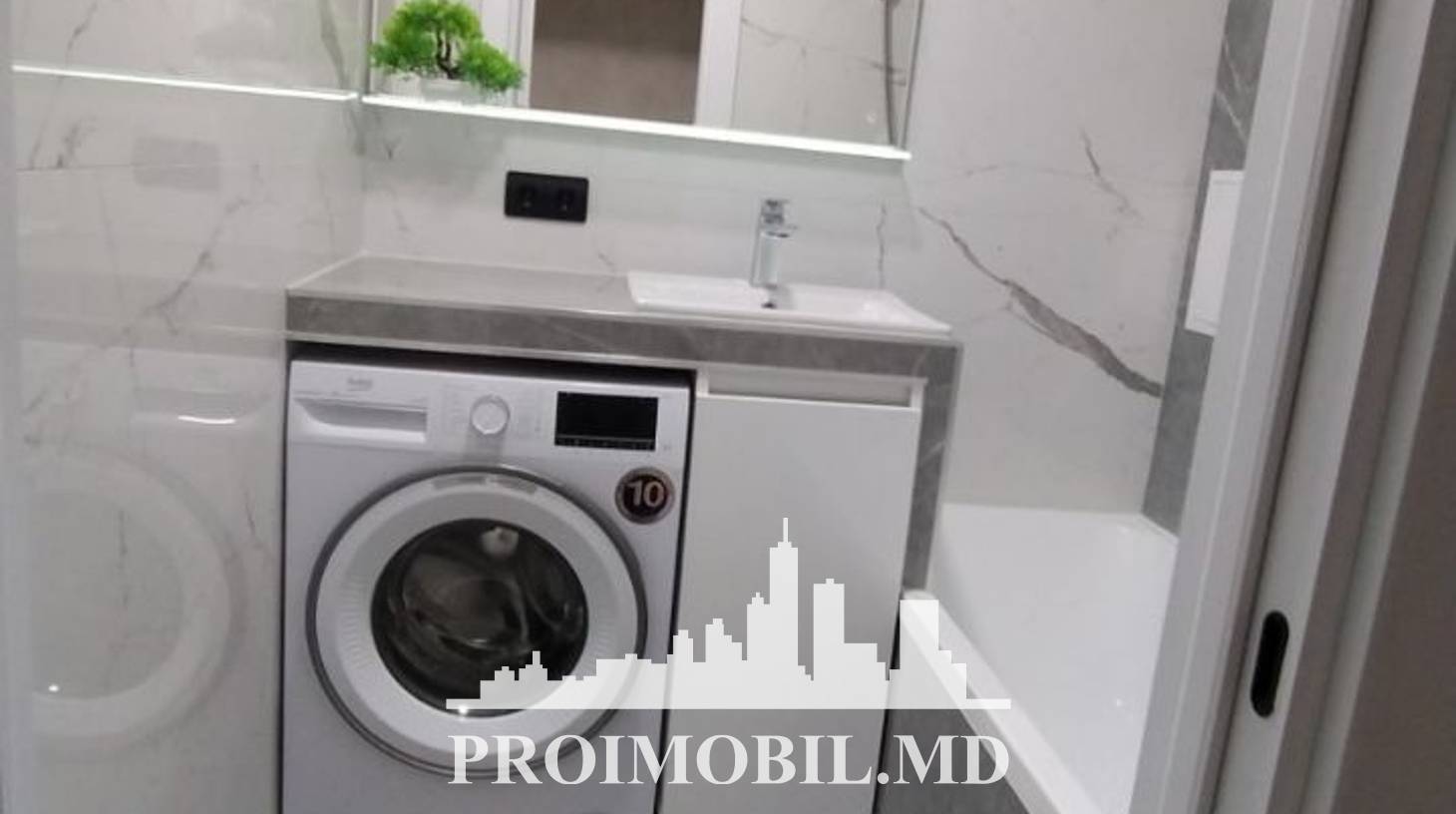 https://images.proimobil.md/SP8wz91MxSuQfQlllJcR97CbZYVSjkPzYNXdiuvrtGc/watermark:0.75:so:0:30:0.39/resize:fill:1460:816:1/gravity:ce/bG9jYWw6Ly8vZXN0YXRlL2xyLzUwNGU5MDg2LTMxZTgtNDQ0MC1iMDE0LTJkMjhkOTkwYWE4Yi5qcGVn