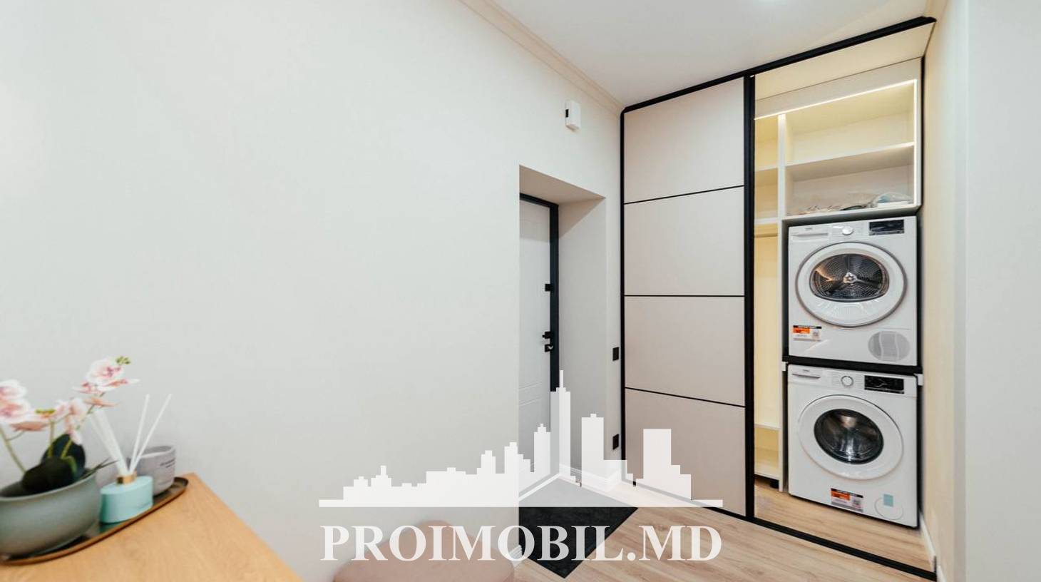 https://images.proimobil.md/SRCzP4O_bgaBx2O-ralb0ltDwdw4QQc_Jt7Yqw6u7GQ/watermark:0.75:so:0:30:0.39/resize:fill:1460:816:1/gravity:ce/bG9jYWw6Ly8vZXN0YXRlL2xyLzFiNzAxZWYzLWUxNDgtNGRiZi04MWRlLTRlMzg4ODEyM2I0Zi5qcGVn