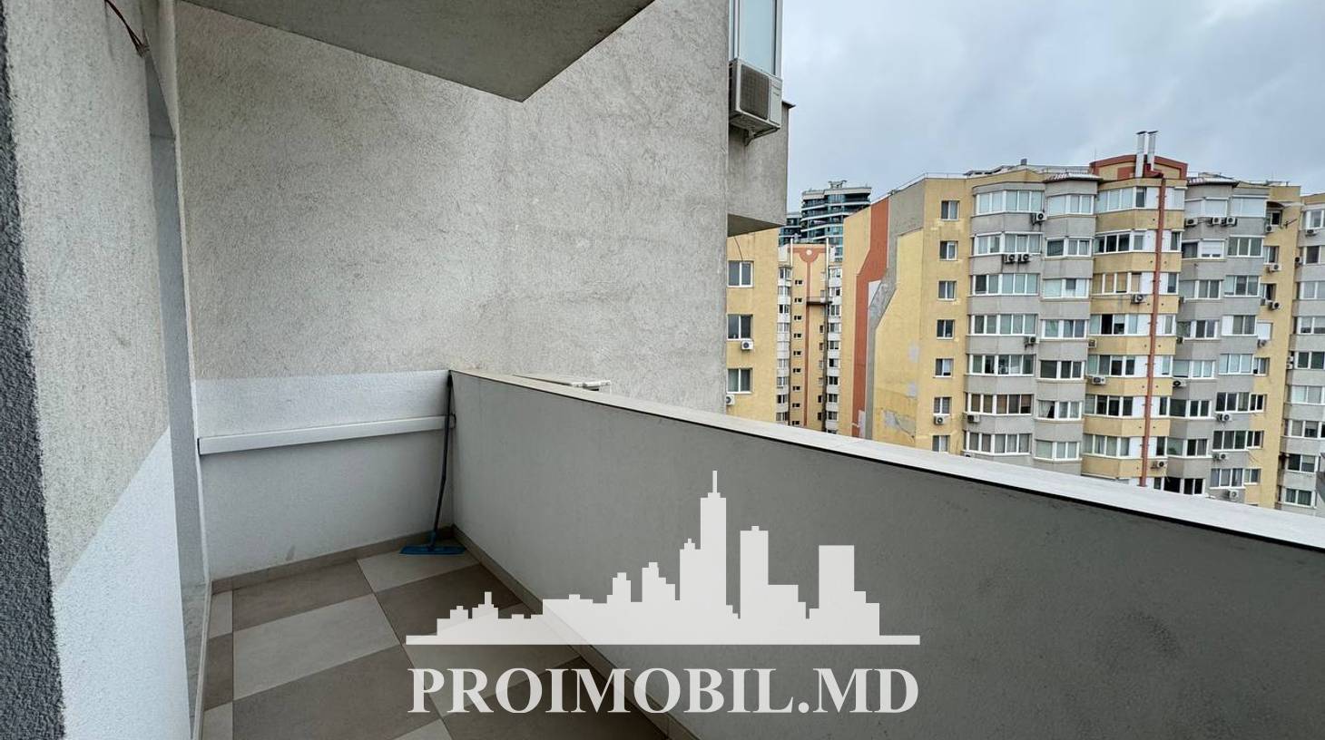 https://images.proimobil.md/ST0Ak4dE_H4PlrpwugOPEtX4_Pn6w4VPTg9EO8bHlz8/watermark:0.75:so:0:30:0.39/resize:fill:1460:816:1/gravity:ce/bG9jYWw6Ly8vZXN0YXRlL2xyL2ZkZWI4YTU2LWI1NDQtNDVlNS1iN2IxLTAxYjdjMjg3OTQ3NS5qcGVn