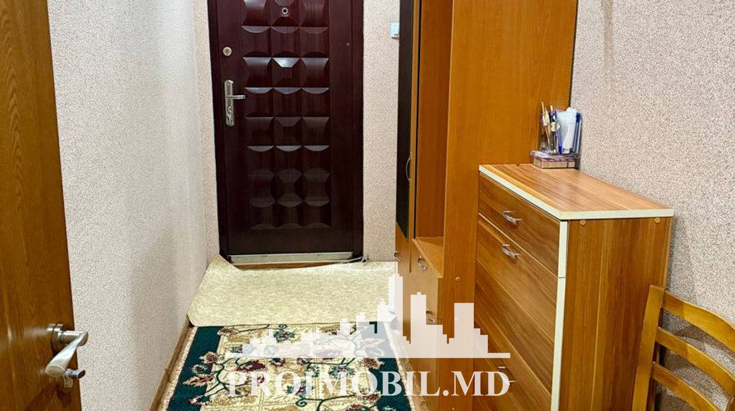 https://images.proimobil.md/SU6KGimLGzALeFZ88R50ojPLdE_TmUB9gZMutSjs3TI/watermark:0.75:so:0:30:0.39/resize:fill:1460:816:1/gravity:ce/bG9jYWw6Ly8vZXN0YXRlL2xyL2Y4YjE3Zjg2LTE1MGItNDNjYi1hZjI4LWI2NGFlYWJmNDQ3Zi5qcGVn