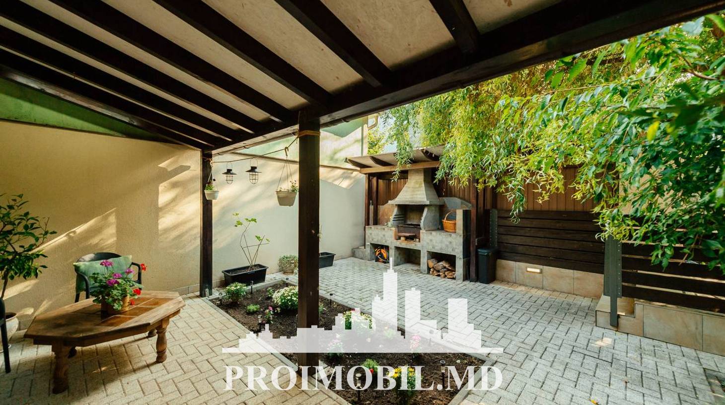 https://images.proimobil.md/SUuMkz94DlxJCBY34gG0XnxayFhOGXFytSbgO9n6uPc/watermark:0.75:so:0:30:0.39/resize:fill:1460:816:1/gravity:ce/bG9jYWw6Ly8vZXN0YXRlL2xyLzhjZDczZDYyLTBmNWUtNDY5NS04MjcwLTYxMmMxYjBjM2YxMy5qcGVn