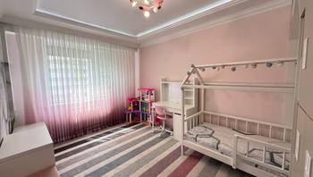 https://images.proimobil.md/SWApaGKJ0FtOv1E-mHZ9JfamkoBm_32QIcGovFGLqsI/resize:fill:350:198:1/gravity:ce/bG9jYWw6Ly8vZXN0YXRlL2xyLzlmYjM5MTNlLWE5NDAtNDI0Yi04ZmExLWYyYjFiYmE1ZGQwNC5qcGVn
