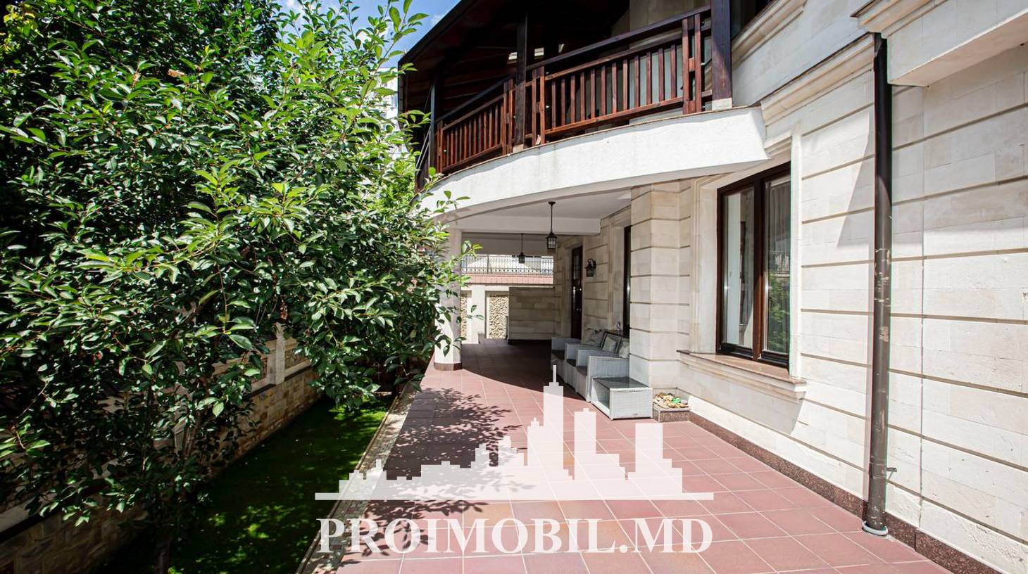 https://images.proimobil.md/SWnEcuRU5pV9NUFEht-9G8yEVLAYAGgi26w-6rQy-4A/watermark:0.75:so:0:30:0.39/resize:fill:1460:816:1/gravity:ce/bG9jYWw6Ly8vZXN0YXRlL2xyL2EwNjg5ZWQ3LWIwY2QtNDY3OS05ODZmLWFkODIxMGI3ODUxMy5qcGVn