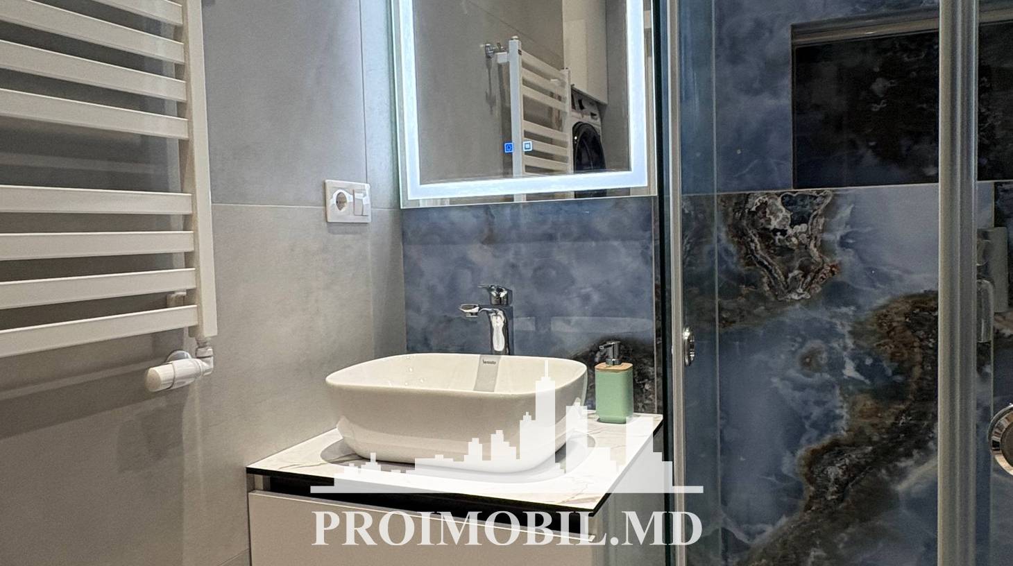 https://images.proimobil.md/SX9DrYCTEH8-Mp3bzph_LWZJoL7vaeI2F-EwwWyQUho/watermark:0.75:so:0:30:0.39/resize:fill:1460:816:1/gravity:ce/bG9jYWw6Ly8vZXN0YXRlL2xyL2EyOTZlMjUyLThiNWEtNGYxMy1hMDQ2LTRkNGI2MzIzODlkZC5qcGVn