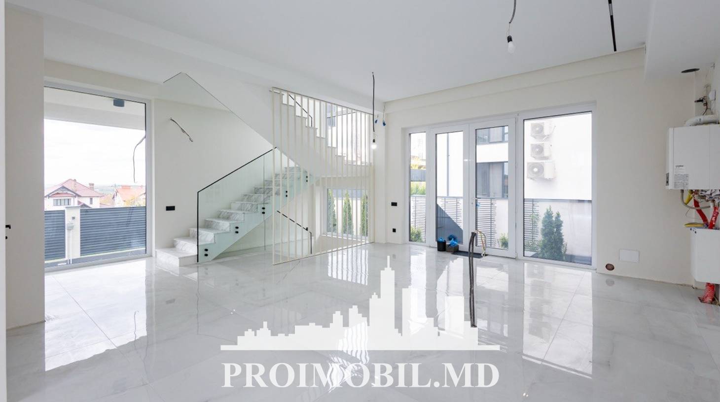 https://images.proimobil.md/SYrcyqOFGvy_dZ3bISbRidsV__6063uyfI546OTx_jk/watermark:0.75:so:0:30:0.39/resize:fill:1460:816:1/gravity:ce/bG9jYWw6Ly8vZXN0YXRlL2xyLzFlYTRmMzAxLTdiZTYtNGQ0ZC04MGE1LTI1NDY1ZjRhMTc5OS5qcGVn