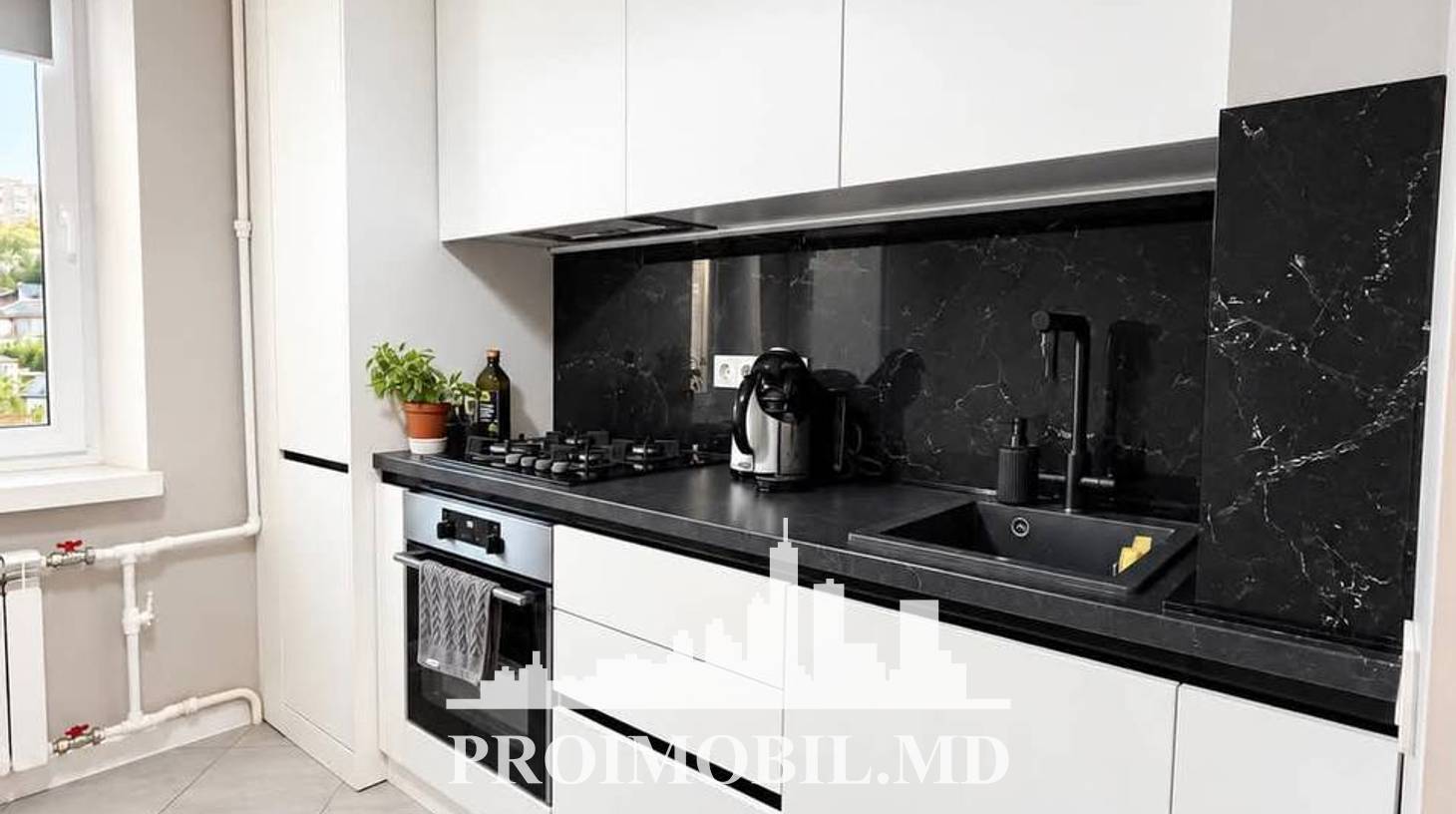 https://images.proimobil.md/SaUMRMDFaVeex2iZJtS52pc24mr-2LQyIp-LTuzmyI8/watermark:0.75:so:0:30:0.39/resize:fill:1460:816:1/gravity:ce/bG9jYWw6Ly8vZXN0YXRlL2xyLzU0ZGFjZGRiLWZkNDMtNDZlNC05NWY4LWFmM2M5Y2NmNGMyMi5qcGVn