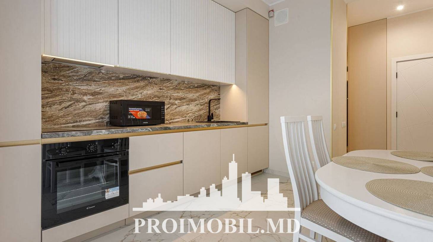 https://images.proimobil.md/SgUqCuQIiVIWIxu4X067Op-Pv_jZnR_9ajuy1infL0Y/watermark:0.75:so:0:30:0.39/resize:fill:1460:816:1/gravity:ce/bG9jYWw6Ly8vZXN0YXRlL2xyL2VmOTU4ZjEyLTI4NjUtNGZiYS1hYjUwLTRkYzc1MDFjZTZiMS5qcGVn
