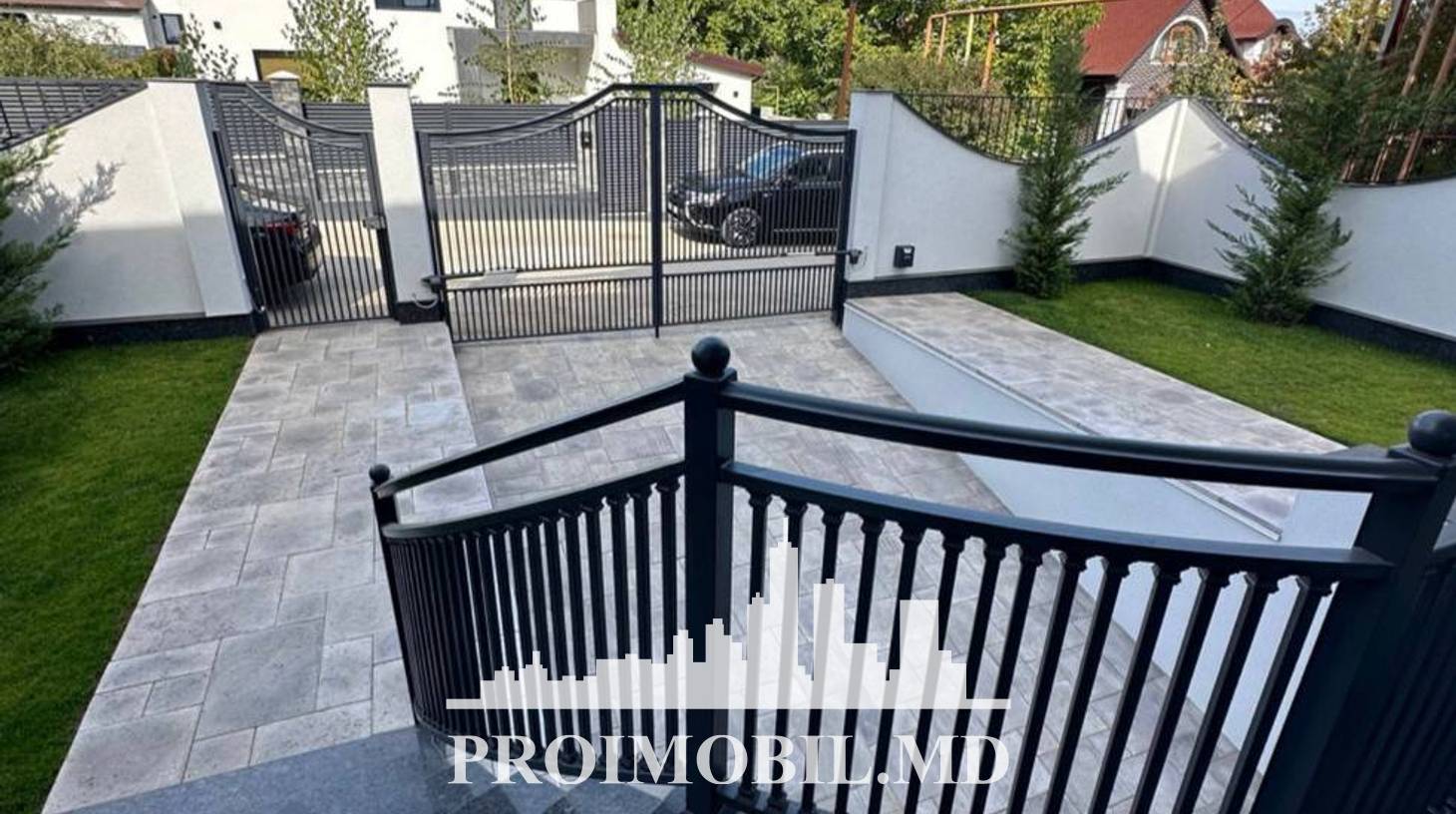 https://images.proimobil.md/SjIHKoZDeMnTcuTvslJQj88489tQi0Kx3ZRxW0hXGyE/watermark:0.75:so:0:30:0.39/resize:fill:1460:816:1/gravity:ce/bG9jYWw6Ly8vZXN0YXRlL2xyLzRkMTZlNjk0LTBmODQtNDljZS1iODdkLWYxMTQ5OGYyY2I3Zi5qcGVn
