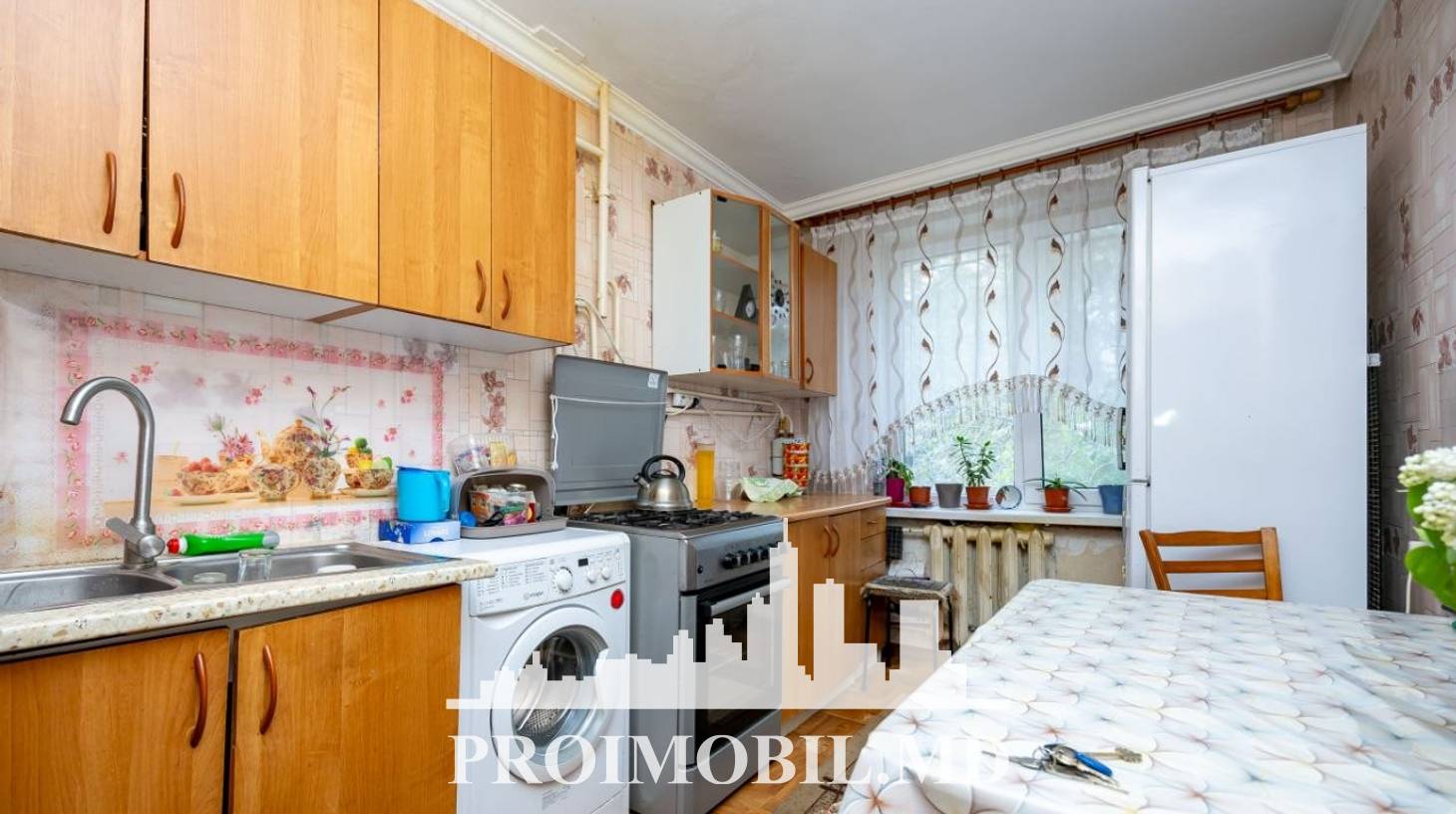 https://images.proimobil.md/SjsPcufvipHY_0XBOgFao9d1L90qrS6-fDhnk_MFx88/watermark:0.75:so:0:30:0.39/resize:fill:1460:816:1/gravity:ce/bG9jYWw6Ly8vZXN0YXRlL2xyL2ZmYmE4ZDJhLTAyZGItNGM5Yi05MWM3LTMwNTQ0OWI5MGM4Zi5qcGVn
