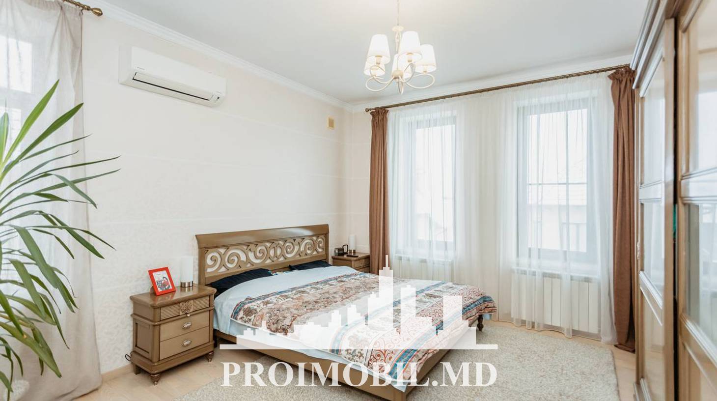 https://images.proimobil.md/Sk_wUjOsR24guvZRQabPh3dvp_2YOLD5cuH8CZ8hzqI/watermark:0.75:so:0:30:0.39/resize:fill:1460:816:1/gravity:ce/bG9jYWw6Ly8vZXN0YXRlL2xyLzgxMWRjYTJiLTM3ZGQtNDg5Zi1hMGY4LTZiYjI0ODFlNjM2Ni5qcGVn