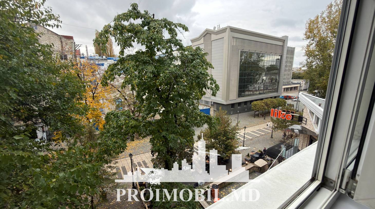 https://images.proimobil.md/Sl74zFpRuE4HqHV4YkG84bt8uMh5DC6_jMfkNWvJG2c/watermark:0.75:so:0:30:0.39/resize:fill:1460:816:1/gravity:ce/bG9jYWw6Ly8vZXN0YXRlL2xyLzMxYmJlYzgwLWIyY2ItNGE4MS1iN2Y2LTNiOGU2Yjc5NmU5YS5qcGVn
