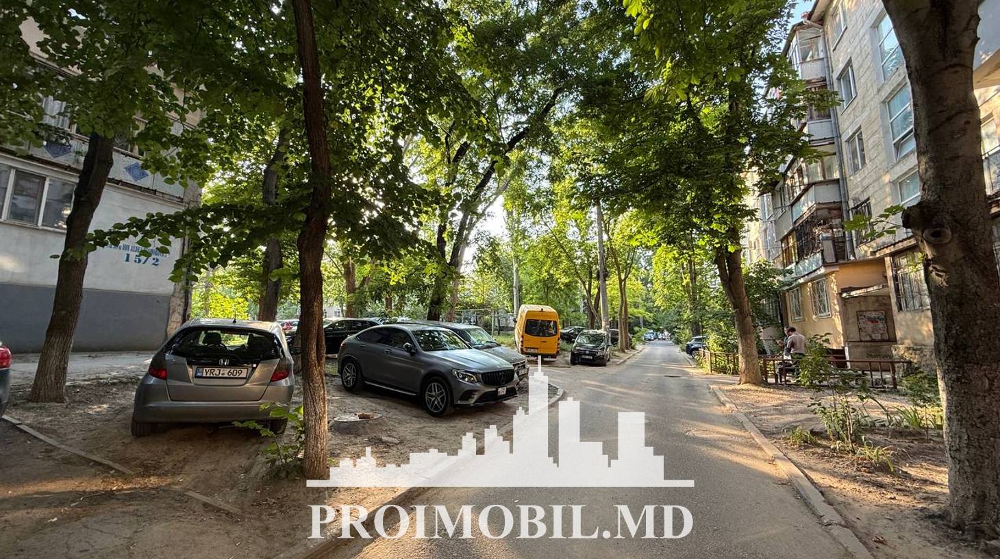 https://images.proimobil.md/SlQTEQY8eeM54KdLxW5rkUi1AsAgGAD7vY_P5MPAC34/watermark:0.75:so:0:30:0.39/resize:fill:1460:816:1/gravity:ce/bG9jYWw6Ly8vZXN0YXRlL2xyLzAyZTY2ODI5LWU0OTktNDM5OS05Mzc3LTM4NWUwN2NmNTNlZC5qcGVn