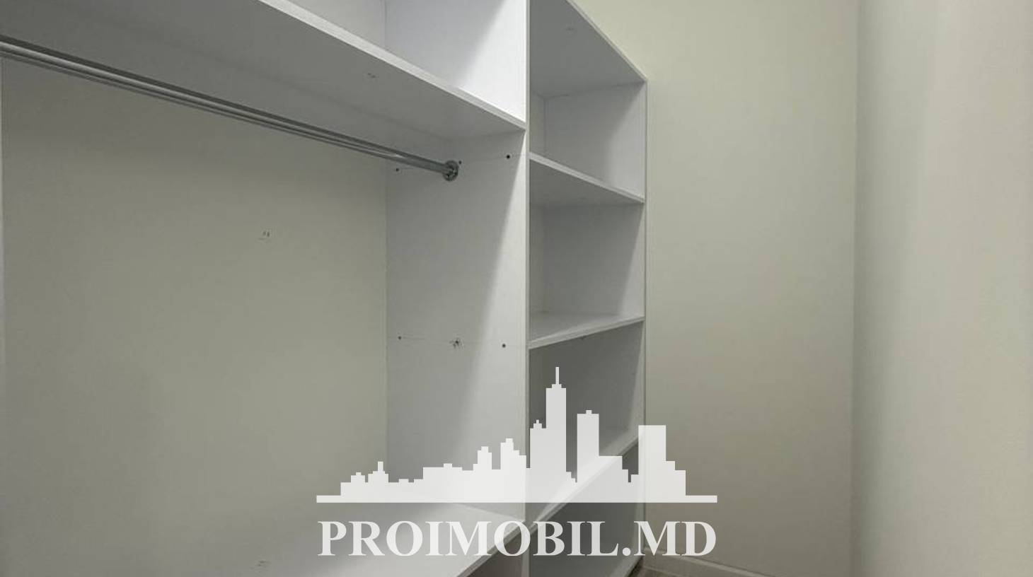 https://images.proimobil.md/SlY-xqKKGxKduw9-fGlbjRxcMTOL_ps7msvpiqQJec0/watermark:0.75:so:0:30:0.39/resize:fill:1460:816:1/gravity:ce/bG9jYWw6Ly8vZXN0YXRlL2xyL2QwYjdmMGRhLTYyMGMtNGU3MS1iNDIyLTUyNDE4OGMyZjQyYS5qcGVn