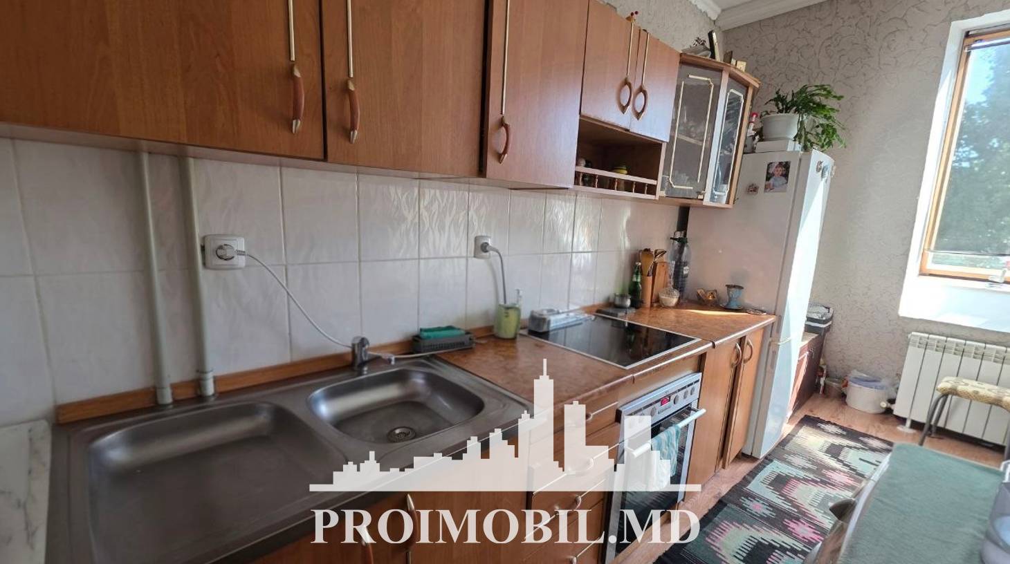 https://images.proimobil.md/Ss3B4wHWdBLP_TfAyr8KRcfm4Is2nJlHoIKxDcbO8Vk/watermark:0.75:so:0:30:0.39/resize:fill:1460:816:1/gravity:ce/bG9jYWw6Ly8vZXN0YXRlL2xyLzk2Mjk4YWYwLTY1NzItNDRmZi05ZTU2LTU5MzAwNWIyYjQ0MC5qcGVn