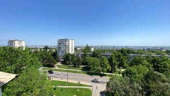 https://images.proimobil.md/StnrPydWhpv2oWEYQtmeeLEYswrhWKM-SRjyuFrsa3Q/resize:fill:350:198:1/gravity:ce/bG9jYWw6Ly8vZXN0YXRlL2xyLzBkMmNiNmM4LWQ1MTctNDM0OC1iZGNiLTVlYzA1YmI1YzNmMi5qcGVn