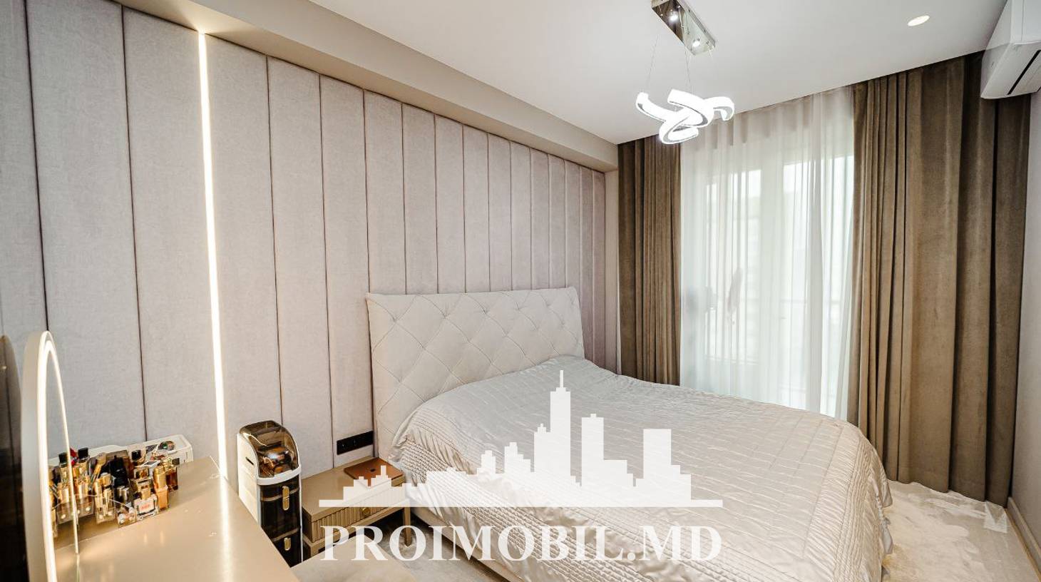 https://images.proimobil.md/SxC0ltzweL6IuWyo29gwXbCGSnqPKrpwOXAqOMoG4xg/watermark:0.75:so:0:30:0.39/resize:fill:1460:816:1/gravity:ce/bG9jYWw6Ly8vZXN0YXRlL2xyL2RhNTQ3NmUxLTM3NTAtNGY0Zi1iMGM3LWQzNzRmZmUyMjY3MS5qcGVn