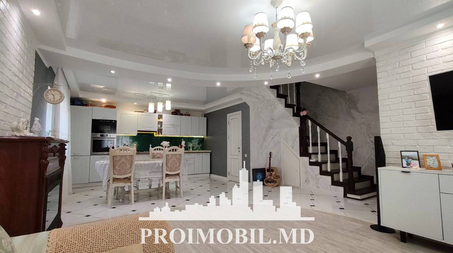 https://images.proimobil.md/SyXdKfvBruVwGa7fb5o71leNp90oRF2KtcPCny4W6Ms/watermark:0.75:so:0:30:0.39/resize:fill:1460:816:1/gravity:ce/bG9jYWw6Ly8vZXN0YXRlL2xyLzcwNDA1ZDg0LTBhMGYtNGUwMy05YTQ1LWFlMmM0OTdjZTA0OS5qcGVn