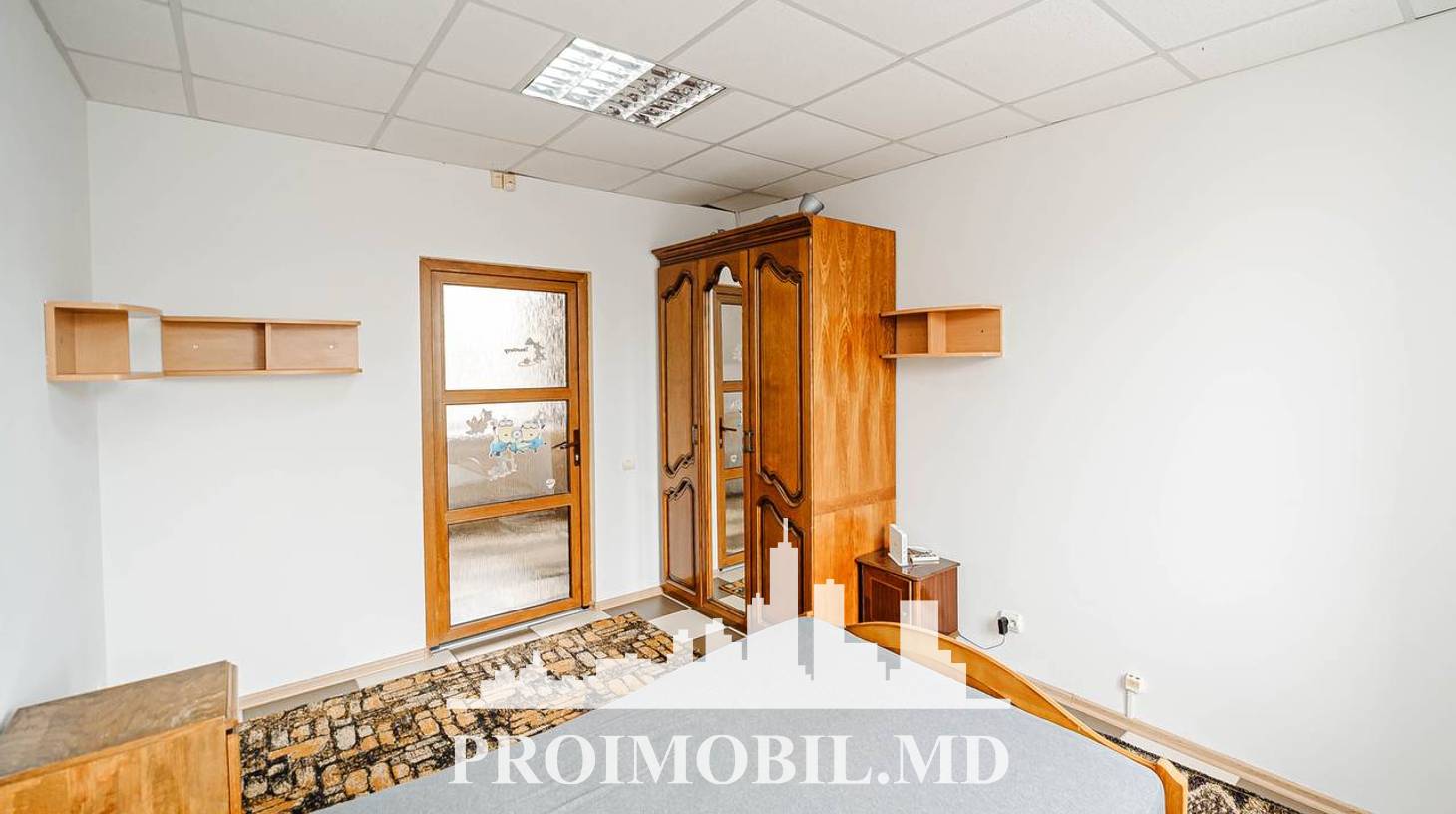 https://images.proimobil.md/SzLhpbDinlajlJSimeCbXIPAc-EeFFIl0RHvYMXwPHY/watermark:0.75:so:0:30:0.39/resize:fill:1460:816:1/gravity:ce/bG9jYWw6Ly8vZXN0YXRlL2xyLzM3ODZlYjYxLWY5YjktNGU5Ny1hZDdmLTA1Y2JjNjA1MjVkOC5qcGVn