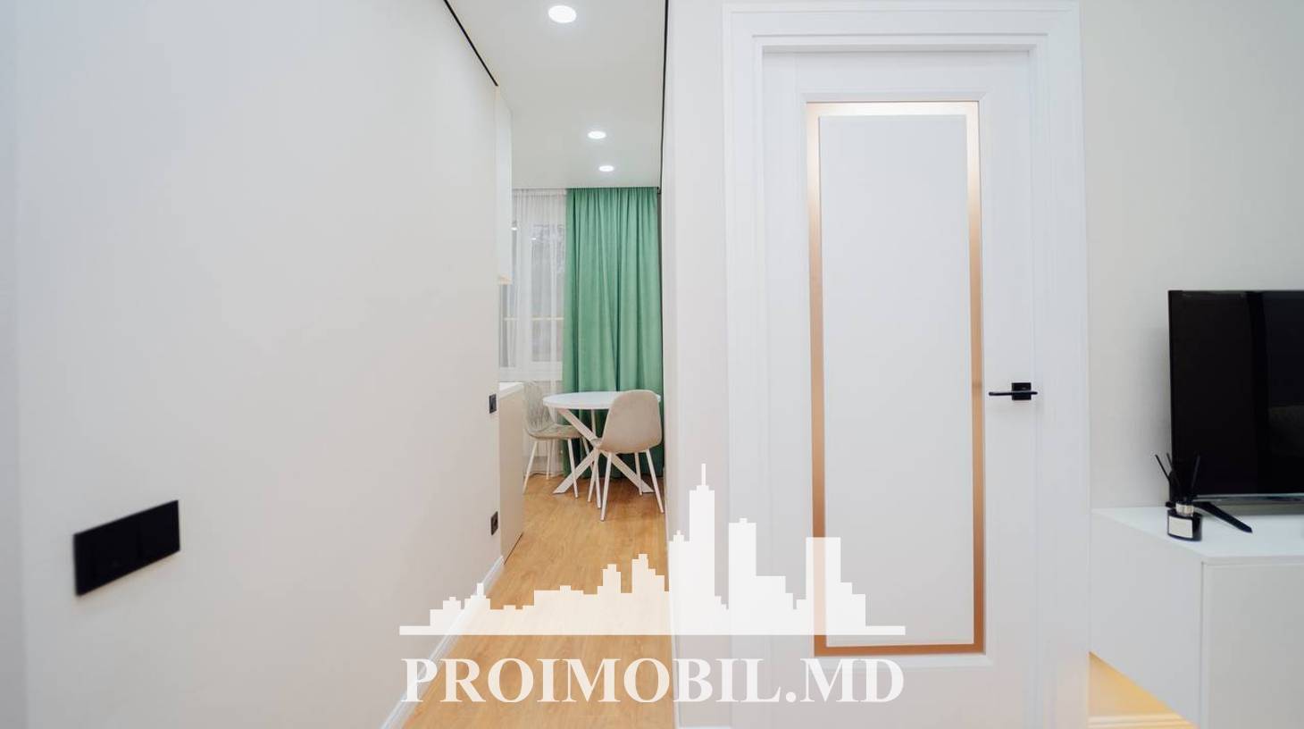 https://images.proimobil.md/T-EcdHXwyQn1Pns67flOV6XXjP_uGju7ye5qyF6x6_I/watermark:0.75:so:0:30:0.39/resize:fill:1460:816:1/gravity:ce/bG9jYWw6Ly8vZXN0YXRlL2xyLzRkZDE3NDJiLTljZTItNDk4YS1hOGEyLTg5ZGM2NWMwZTZiYS5qcGVn