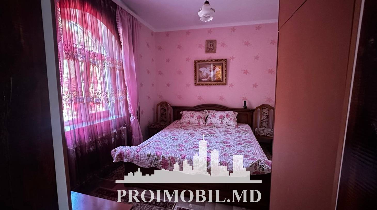 https://images.proimobil.md/T2lOKkIdD93lSOX_aAhm4NM5NkTLH3xj4YoIIHYOUIk/watermark:0.75:so:0:30:0.39/resize:fill:1460:816:1/gravity:ce/bG9jYWw6Ly8vZXN0YXRlL2xyL2YzYWRiZTI5LWM4YmYtNDUzMy04OWJmLTZhZmJmN2E3ZjVjYy5qcGVn