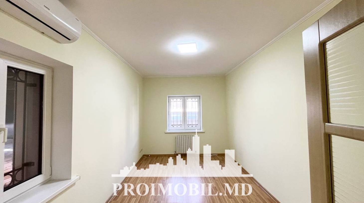 https://images.proimobil.md/T7uxqOcjvvkmJVozhZ0YnRQ5B1DFr-nVjJUorkySEB0/watermark:0.75:so:0:30:0.39/resize:fill:1460:816:1/gravity:ce/bG9jYWw6Ly8vZXN0YXRlL2xyLzdmNWM4MjMxLWVmZDMtNGYwZC1hNTgxLWI0NDNkMTMzMGZmYS5qcGVn