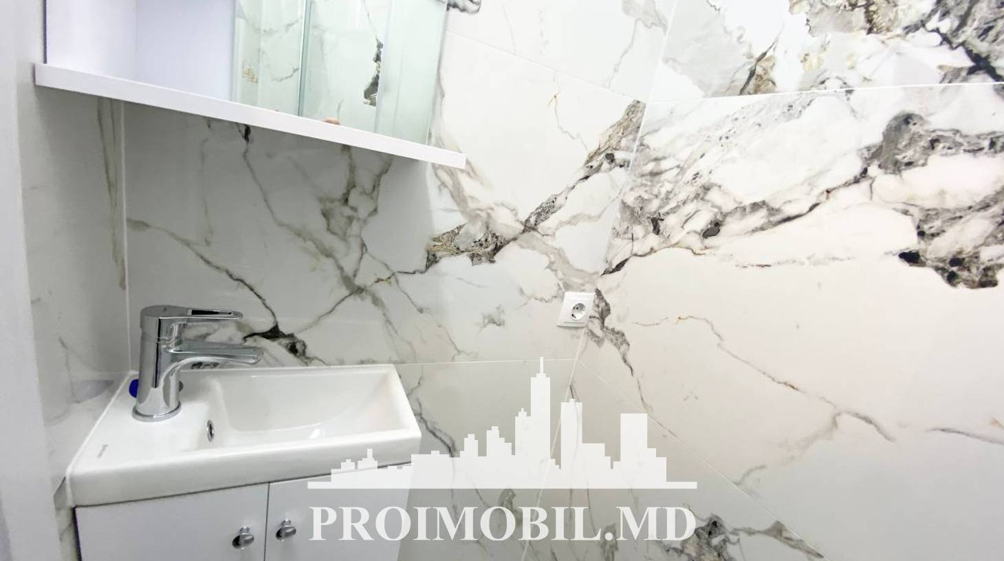 https://images.proimobil.md/T7yU0m1OBfmPfSS5UOtWViLO1NyQ8ui11KdiYVOxgR4/watermark:0.75:so:0:30:0.39/resize:fill:1460:816:1/gravity:ce/bG9jYWw6Ly8vZXN0YXRlL2xyL2UyYzExMWM1LWNhOWItNDNjMC04NjkxLWEyOWIxNGQ5YWViNy5qcGVn