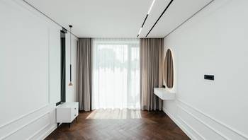 https://images.proimobil.md/T85NHasNtjkNj1vBbA1z8Ng4JeVFpbY4zf-xTl36M_Y/resize:fill:350:198:1/gravity:ce/bG9jYWw6Ly8vZXN0YXRlL2xyLzRkYTI4ZGUzLWM1ZWItNGVmNy04YzhhLTk2OWQ1MzMyZjc0Zi5qcGVn