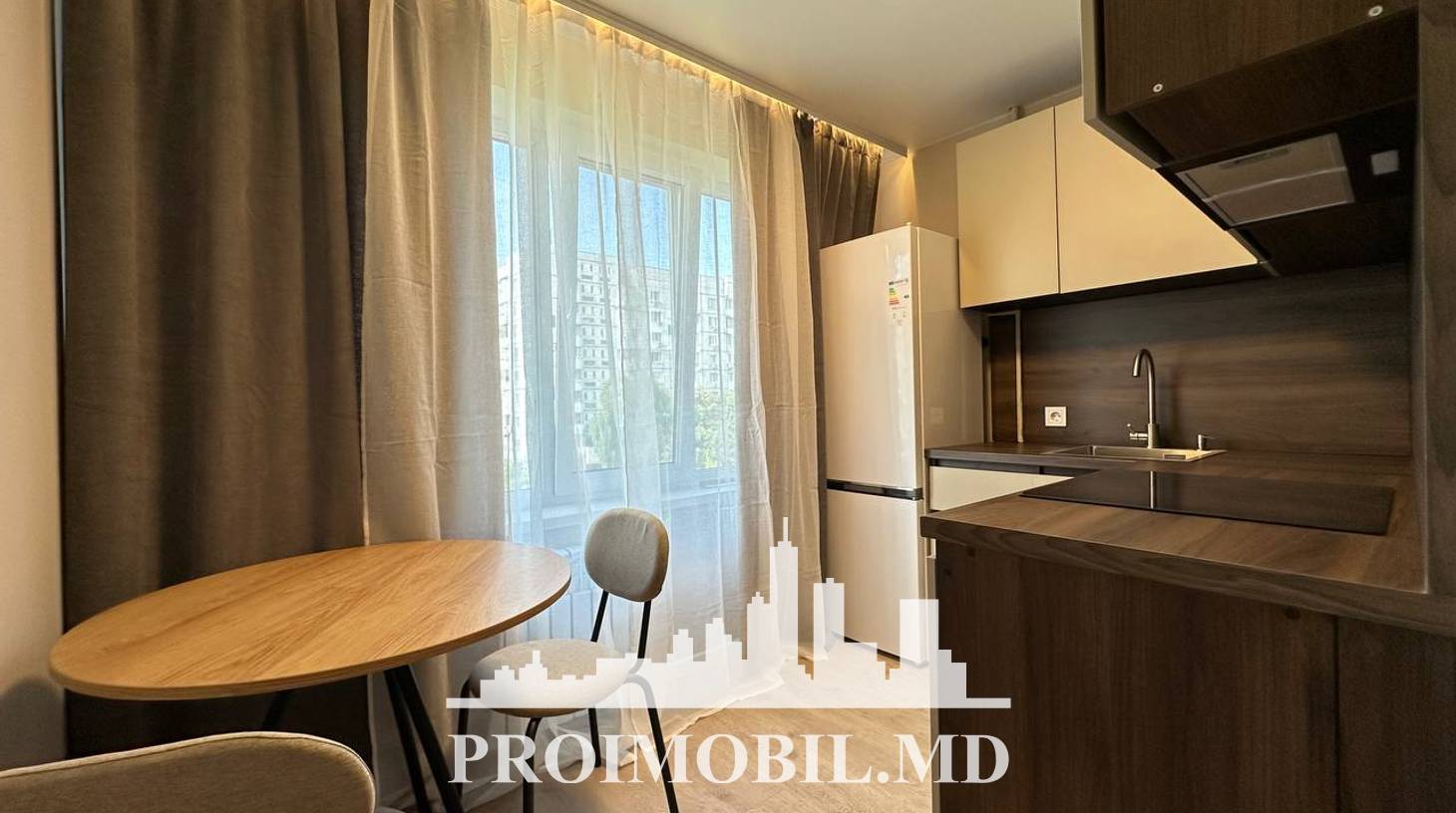 https://images.proimobil.md/TEvDPpRruEK84HXJrXLghTNCUcY-yPP2wUAhVKYRzU4/watermark:0.75:so:0:30:0.39/resize:fill:1460:816:1/gravity:ce/bG9jYWw6Ly8vZXN0YXRlL2xyL2FhODAyY2NkLTA0MTMtNDFlZS04ODAxLTVjODNkNzc4OGQ3Mi5qcGVn