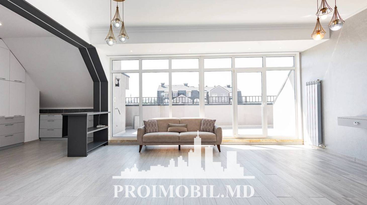 https://images.proimobil.md/TGC9Rm90sztihb2XN5FrVfsz9CxbUhweYfOUFZVLbQY/watermark:0.75:so:0:30:0.39/resize:fill:1460:816:1/gravity:ce/bG9jYWw6Ly8vZXN0YXRlL2xyL2RkZTY4NzI2LTc1NTQtNDUwMS05OGFhLTJmMTJiN2UwYzc2Yi5qcGVn