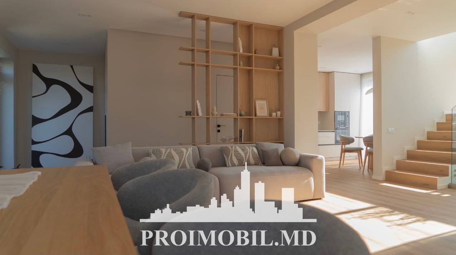 https://images.proimobil.md/TImLvVM3XifUcar7uuIcJ6_Cv9idTipOJKaOxMlWzxk/watermark:0.75:so:0:30:0.39/resize:fill:1460:816:1/gravity:ce/bG9jYWw6Ly8vZXN0YXRlL2xyLzZiOWQ0MTlmLTg4MzEtNDFiNy05ZjA5LWYwN2JjNjc3NmI0Yy5qcGVn