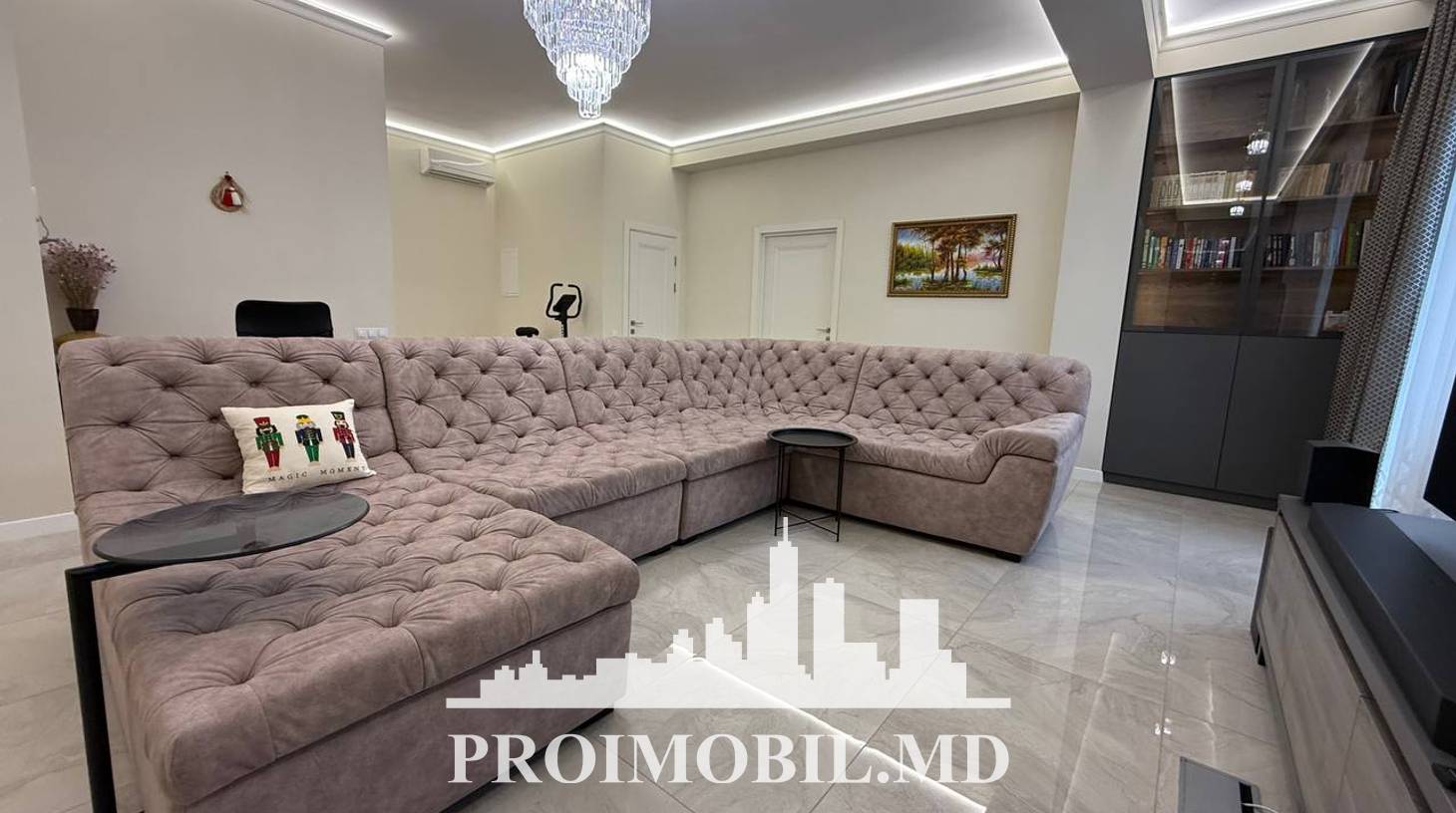 https://images.proimobil.md/TLRHlFNnpH1Kt4883UHEBotsb6k4YmMpax-c6VKuyH0/watermark:0.75:so:0:30:0.39/resize:fill:1460:816:1/gravity:ce/bG9jYWw6Ly8vZXN0YXRlL2xyLzEyYmY0OTk4LTlkODEtNDU2Ni1hZTkwLWMxOWQ2NzE0ZThkOC5qcGVn
