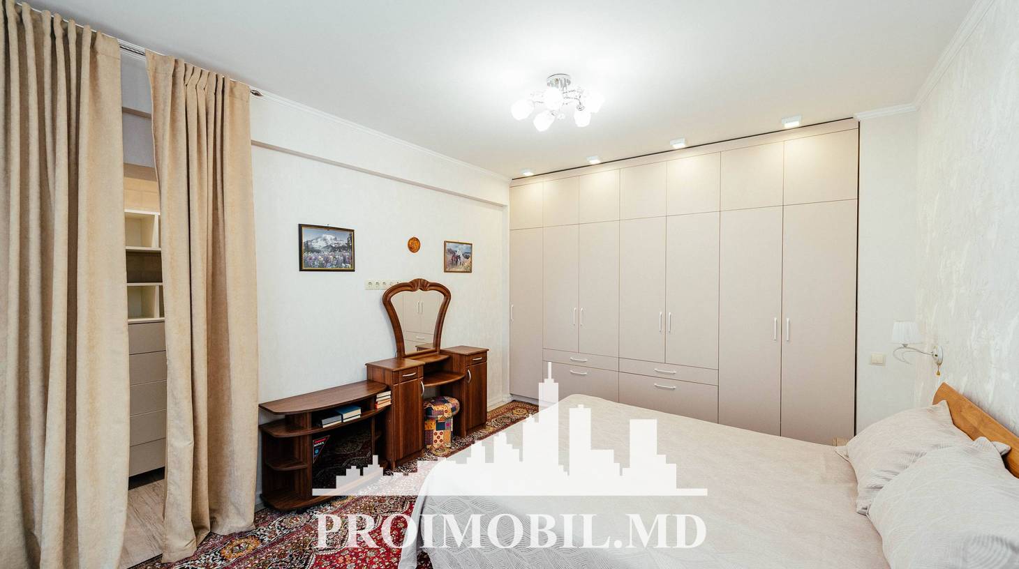 https://images.proimobil.md/TLb-ukt9lrRmZCOrmbN2n8EYlaMjx_MtueEoIKmy4zc/watermark:0.75:so:0:30:0.39/resize:fill:1460:816:1/gravity:ce/bG9jYWw6Ly8vZXN0YXRlL2xyL2ZhODA5YzkwLTY4OTgtNDM4Yy1hNDA0LWRhNjUzNzY3ZjBjNy5qcGVn