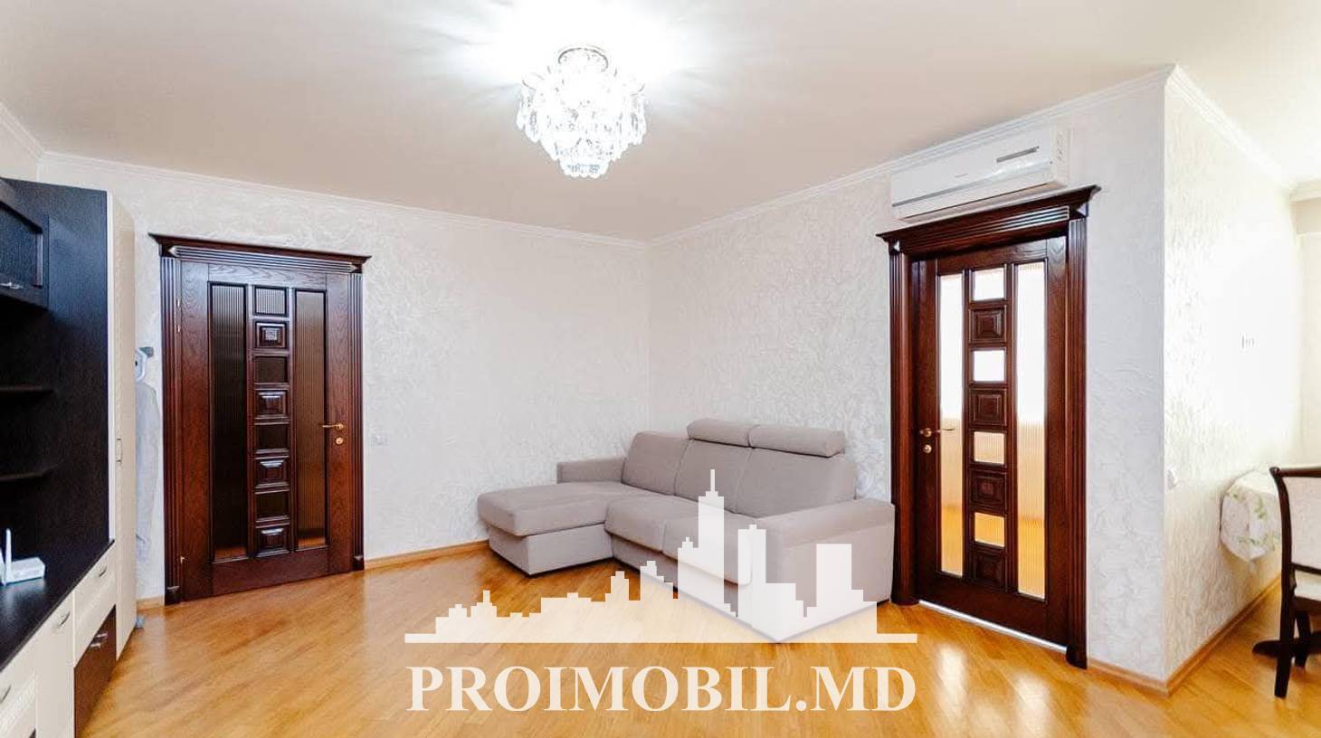 https://images.proimobil.md/TM1gh5jRu3_UApn7vVy_Kj8U3U3-VQvGvSaG2n6Zva8/watermark:0.75:so:0:30:0.39/resize:fill:1460:816:1/gravity:ce/bG9jYWw6Ly8vZXN0YXRlL2xyL2UzMjI2ZTBlLTQzYjMtNDczNS1hZjdkLTdkMWQxZTU3YmViYS5qcGVn