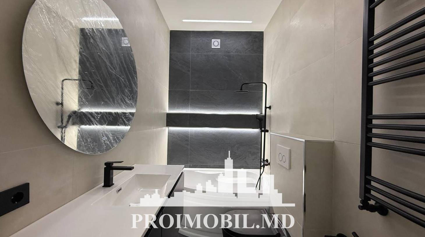 https://images.proimobil.md/TN9Eoflx2XSzUzhULzPKxfFZx82zy0AxPcXtX1wnBBk/watermark:0.75:so:0:30:0.39/resize:fill:1460:816:1/gravity:ce/bG9jYWw6Ly8vZXN0YXRlL2xyLzFiMDA4ODY3LWY4YmUtNDliOC04ZGE0LWNlYjgwNzcwMDBmZS5qcGVn