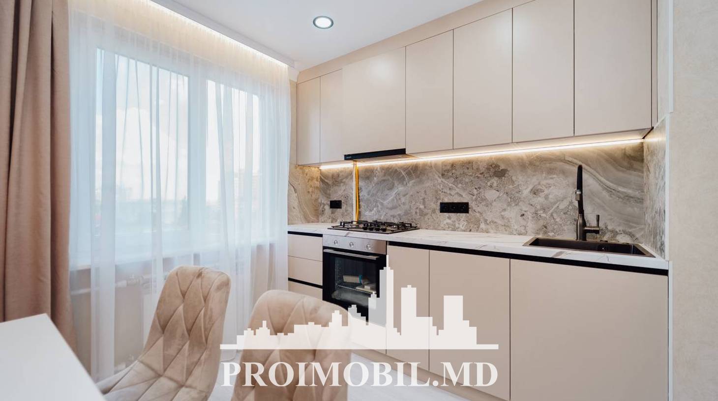 https://images.proimobil.md/TNDUTPduL0j4uGnhpoV6VzCeYOvpG5PPIi16I4bzxIo/watermark:0.75:so:0:30:0.39/resize:fill:1460:816:1/gravity:ce/bG9jYWw6Ly8vZXN0YXRlL2xyL2E2NjFjMDVlLTBiMDctNDc1Zi1iZjgxLTQ1OWJkMDI5MjA5NC5qcGVn