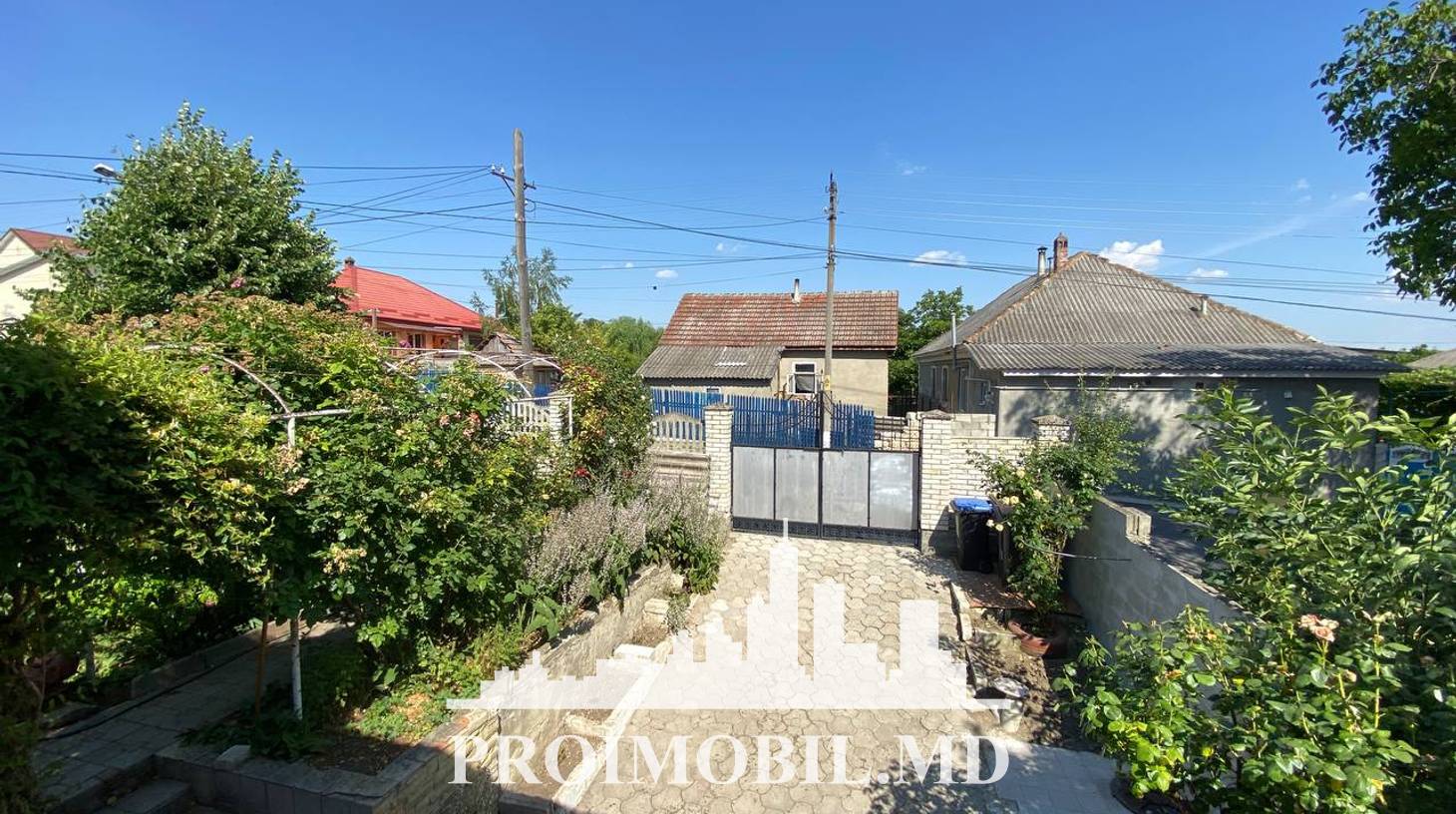 https://images.proimobil.md/TNS-c5le3y7XfzPvzAzWXHFXyByA9JBs8XZ6yAd1EFs/watermark:0.75:so:0:30:0.39/resize:fill:1460:816:1/gravity:ce/bG9jYWw6Ly8vZXN0YXRlL2xyL2E0NWZmZmUyLTAzMDQtNDA5YS1hNjNkLWU5OTg3ZjU2MGRkMi5qcGVn