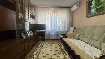 https://images.proimobil.md/TNkjqjbStS8EwUgmJSonE0GXHBvhJJf3BaEw4lcGiHM/resize:fill:350:198:1/gravity:ce/bG9jYWw6Ly8vZXN0YXRlL2xyLzVlZGZmZDkyLTJlNGYtNDYyNi1hZmVkLWU0Yjc0MDdhOWM0Ni5qcGVn