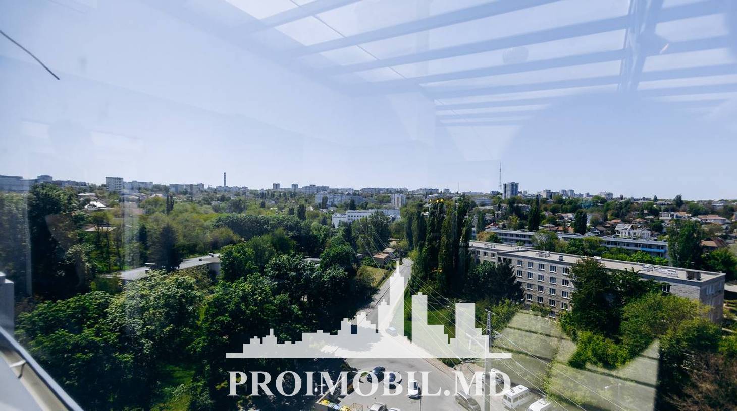 https://images.proimobil.md/TPMBoxY7zj5zsbmO9IeaV4aapJ_GoBgqk1rikPzF8RM/watermark:0.75:so:0:30:0.39/resize:fill:1460:816:1/gravity:ce/bG9jYWw6Ly8vZXN0YXRlL2xyLzZlZTFhMTlkLTU0YzYtNDJjOS04NGZjLWNjZWNmNzQwYzVkOC5qcGVn