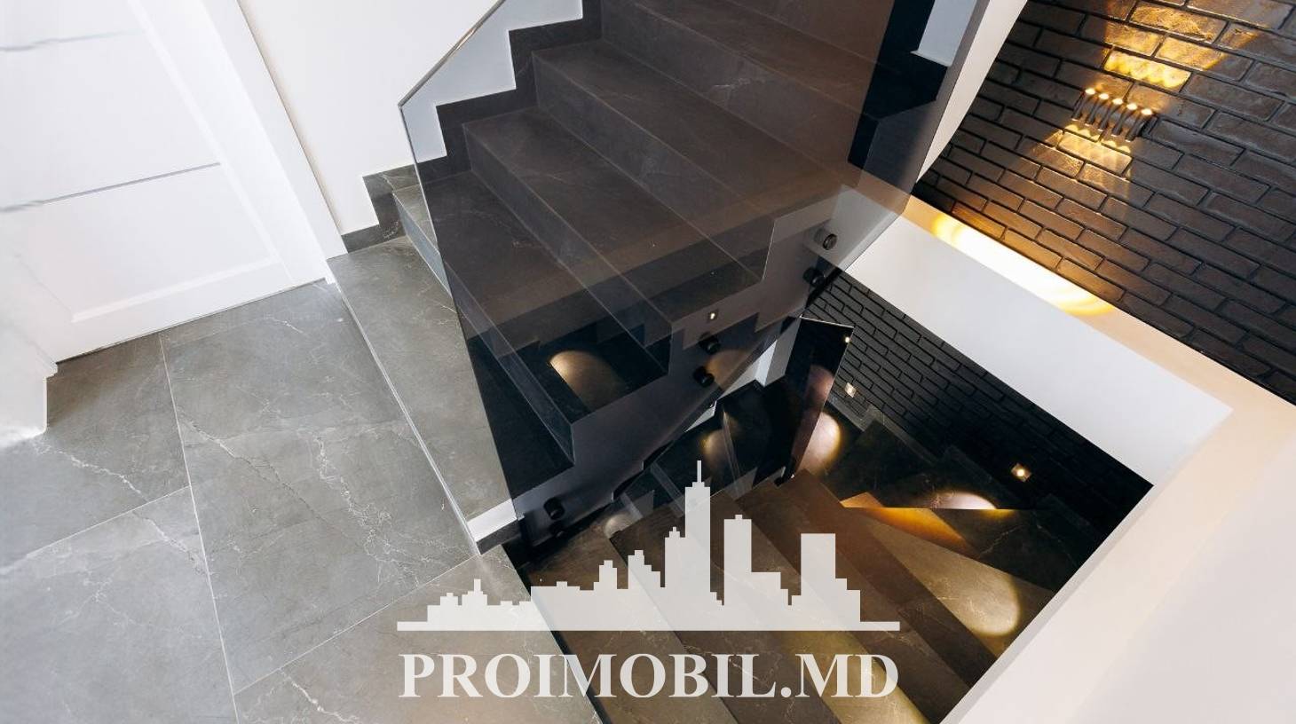 https://images.proimobil.md/TQB5_YoWVBz9f59rXqjicnys41PiECNLfsh1bW-597w/watermark:0.75:so:0:30:0.39/resize:fill:1460:816:1/gravity:ce/bG9jYWw6Ly8vZXN0YXRlL2xyLzFkMTg4ZTUxLWFjYzUtNDA5MC05NzI4LTQ5YmZkNmExOGFlYS5qcGVn