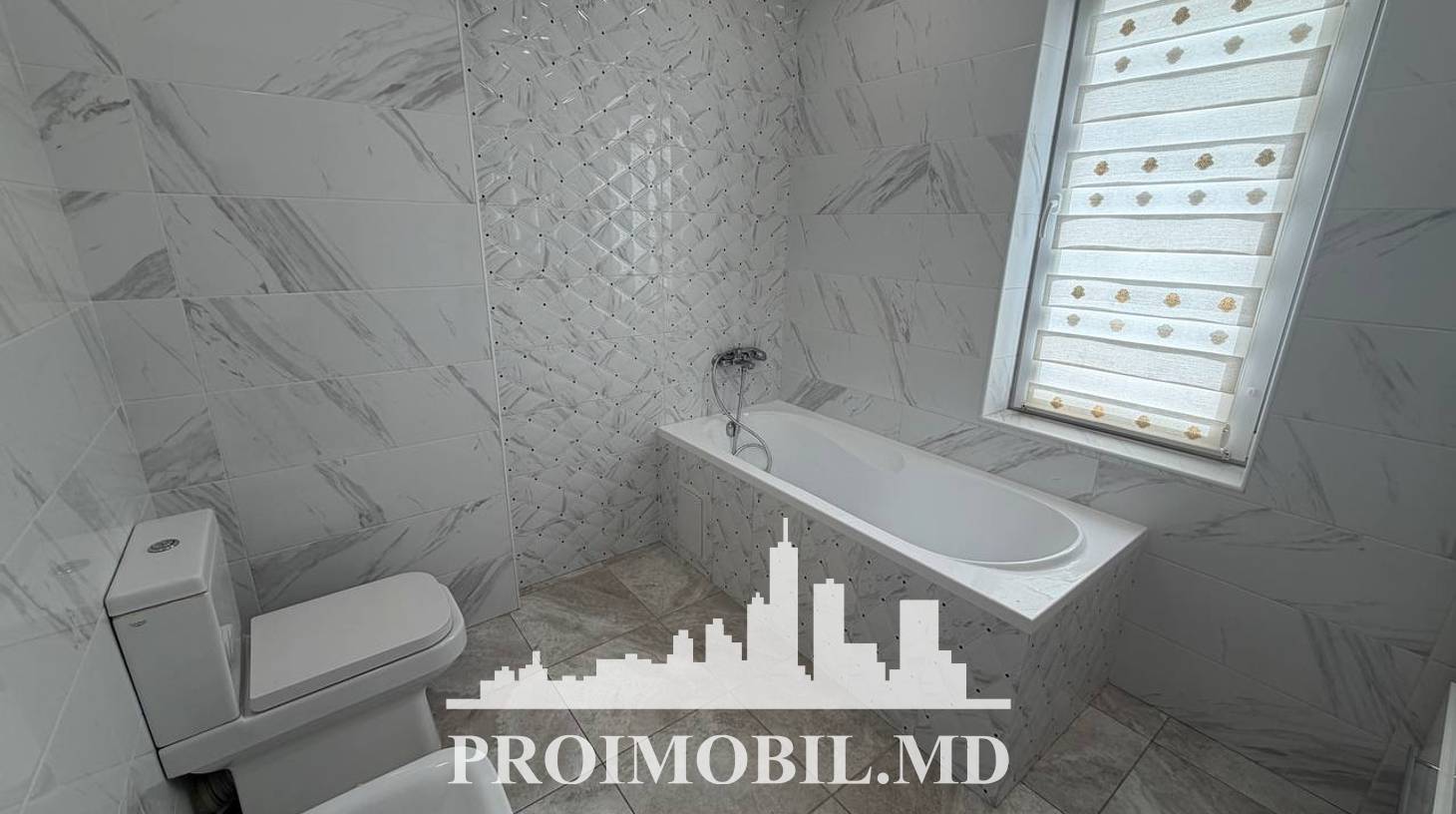 https://images.proimobil.md/TQoJMBoFGt0VS2u-Vx7f5UvUq62--ELNSZnCi4WaQFo/watermark:0.75:so:0:30:0.39/resize:fill:1460:816:1/gravity:ce/bG9jYWw6Ly8vZXN0YXRlL2xyLzQ4MzcxMjFiLTc1YjYtNDQ5MS1iMzA0LTEzNjMwODAwZTI0OC5qcGVn