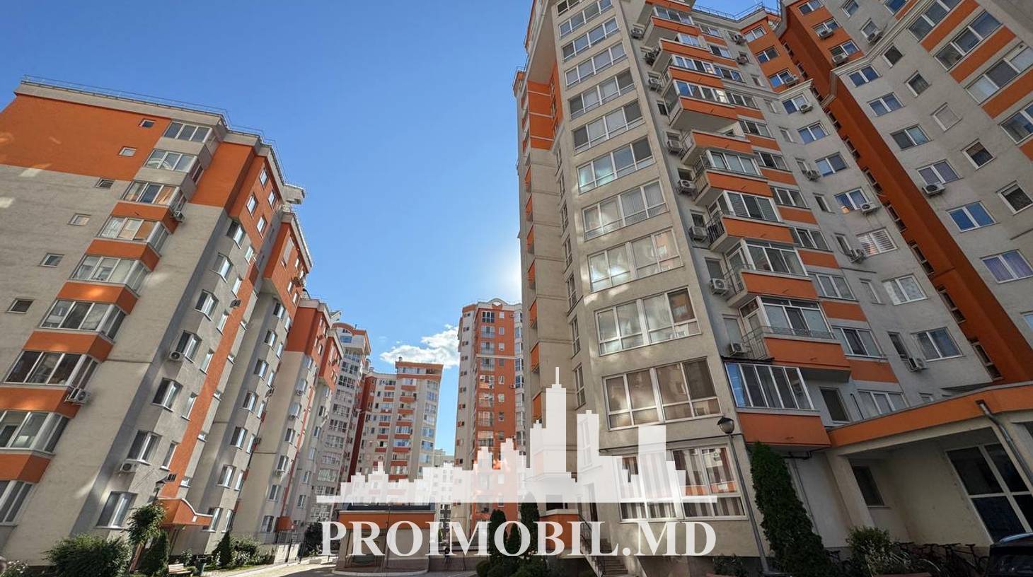 https://images.proimobil.md/TR5kCxfjIXwlltfcEuCpFdvXPgGZ_SvOBd-JPREfM6A/watermark:0.75:so:0:30:0.39/resize:fill:1460:816:1/gravity:ce/bG9jYWw6Ly8vZXN0YXRlL2xyLzg4N2M4NTQ4LTA1ZGItNGRlNC1hMjJjLTllYTNmMTE4NjgwMS5qcGVn