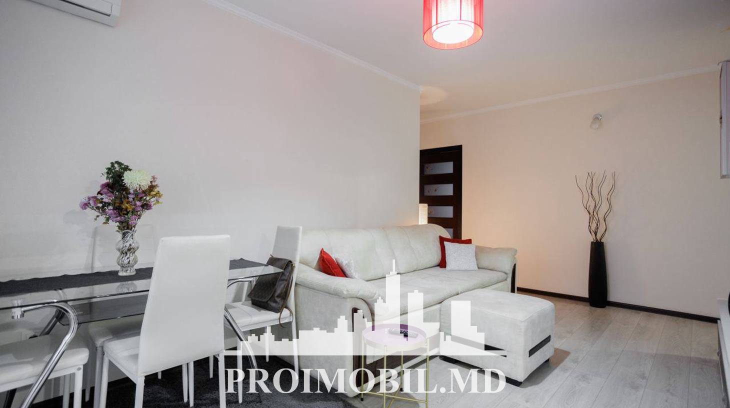 https://images.proimobil.md/TS4i7RK-4_1ILo4NsviIkIqC79ePnPq7wiSwm8BGZ2w/watermark:0.75:so:0:30:0.39/resize:fill:1460:816:1/gravity:ce/bG9jYWw6Ly8vZXN0YXRlL2xyL2ZjZTc2YWIwLWQ0ODktNDFjYy05NmY1LWIxMTkyNDdhZjZkYy5qcGVn