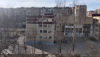 https://images.proimobil.md/TTka_BKndjxrWl1HeFmnerMoLRc-7q1wlf1xCewsQxY/resize:fill:350:198:1/gravity:ce/bG9jYWw6Ly8vZXN0YXRlL2xyLzZmMzAxZmI1LTU4NGEtNDMxZC04MzViLTJmNWZkMTgyOTNmNi5qcGVn