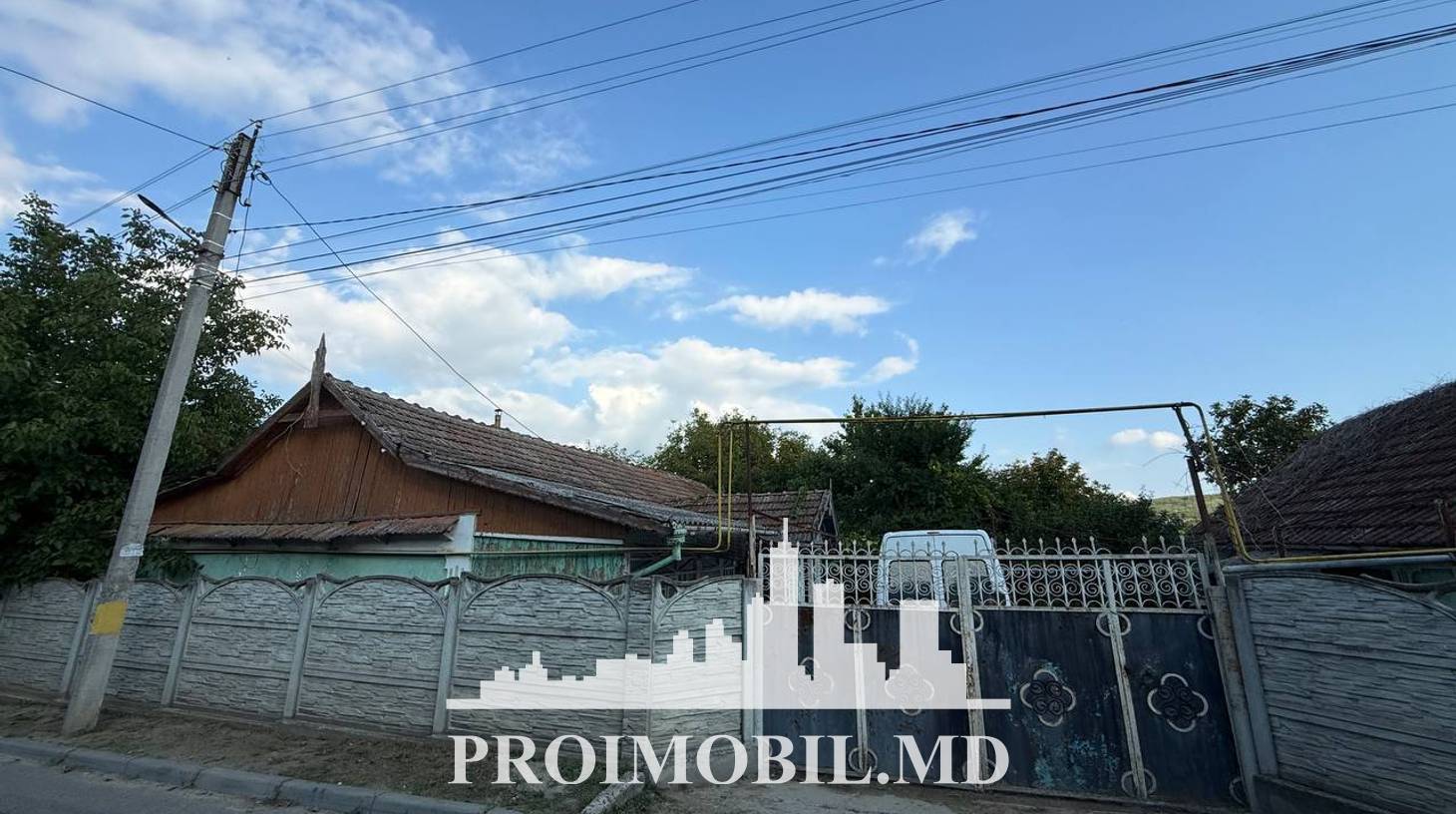 https://images.proimobil.md/TVSSmeC78ND2oPH4zJSg0hb3zzl0BD3Yr2K7jCgsly0/watermark:0.75:so:0:30:0.39/resize:fill:1460:816:1/gravity:ce/bG9jYWw6Ly8vZXN0YXRlL2xyL2FhZDk0NjkyLTVmMzAtNGVjZC1hMmQyLWY0NzIyNTdiYWYyOS5qcGVn