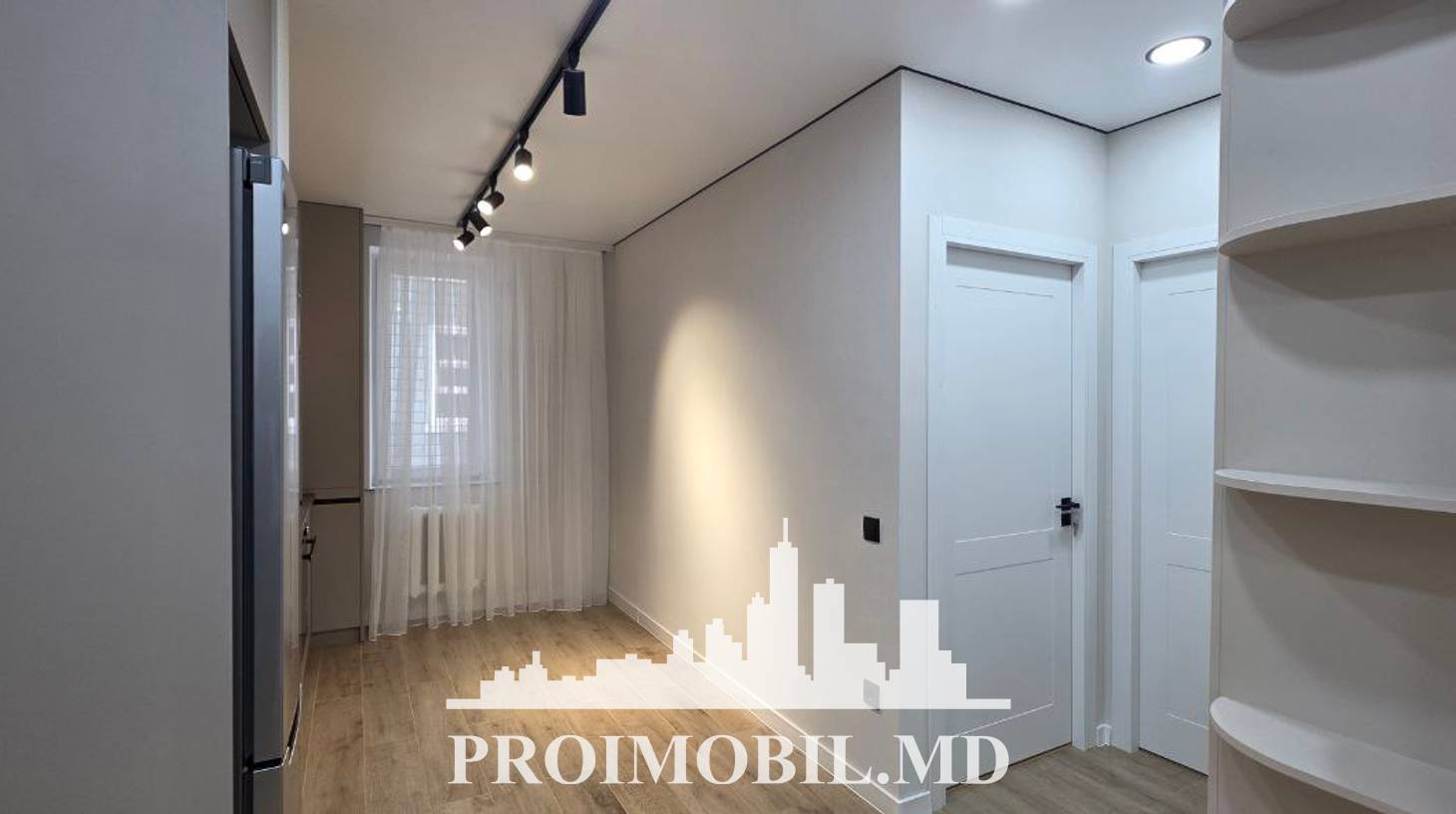 https://images.proimobil.md/TWFXL4u82JbENPCDKI1N0ZOvoQgcqhZvXwOuMwXsTmE/watermark:0.75:so:0:30:0.39/resize:fill:1460:816:1/gravity:ce/bG9jYWw6Ly8vZXN0YXRlL2xyLzcwNTg5MGUxLTFkMDgtNDg2Ny04NDM2LWEyMTZjYzk0YTViNy5qcGVn